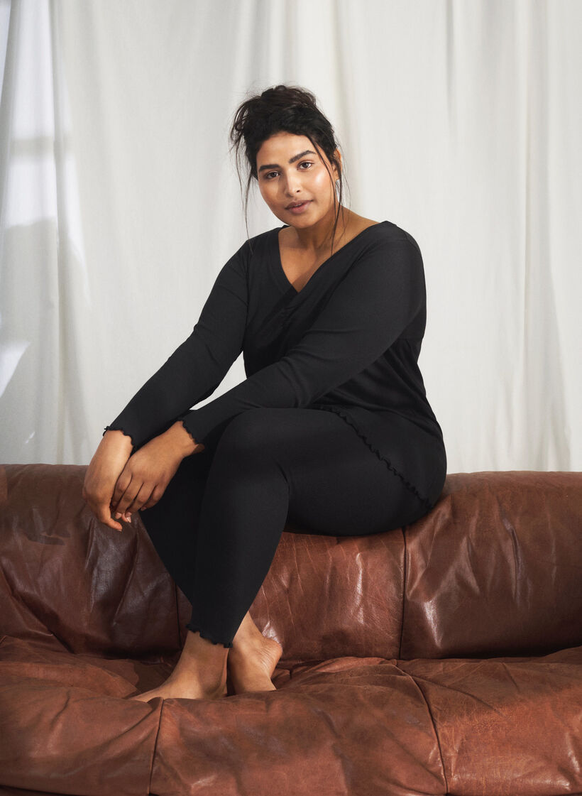 Eng geschnittene, gerippte Hose, Black, Image image number 0