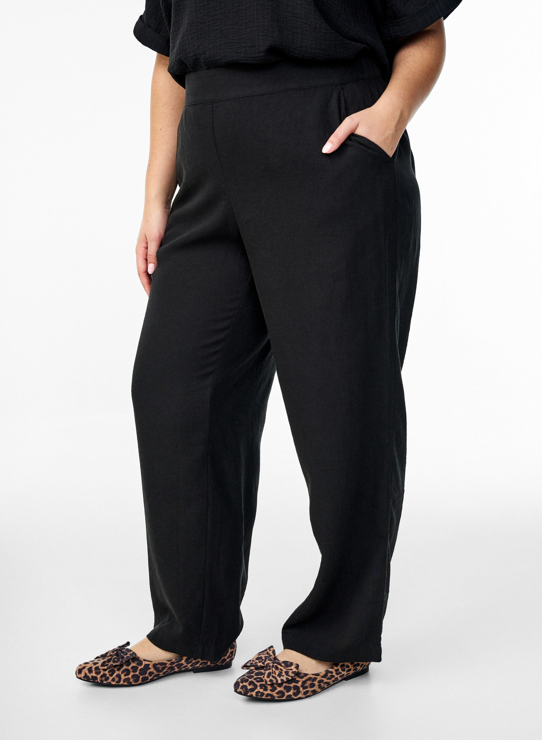 ZizziPantalon ample en lin et viscose, Noir, Model image number 2