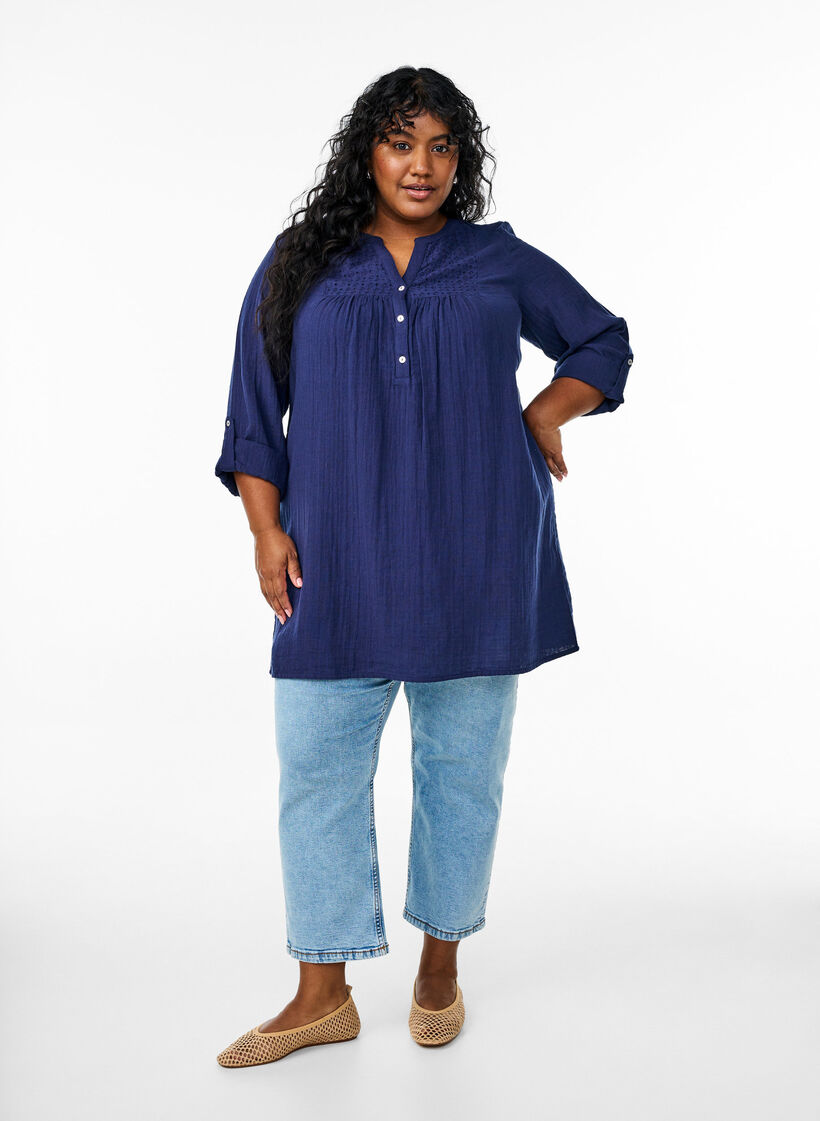 Tunique en mousseline de coton avec broderie anglaise, Bleu, Model image number 1