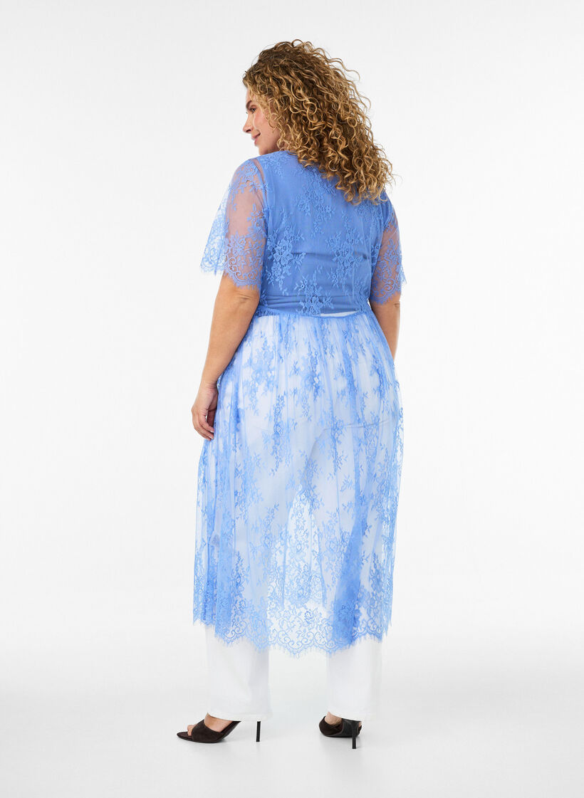 Robe mi-longue en dentelle transparente &agrave; manches courtes, Mauve, Model