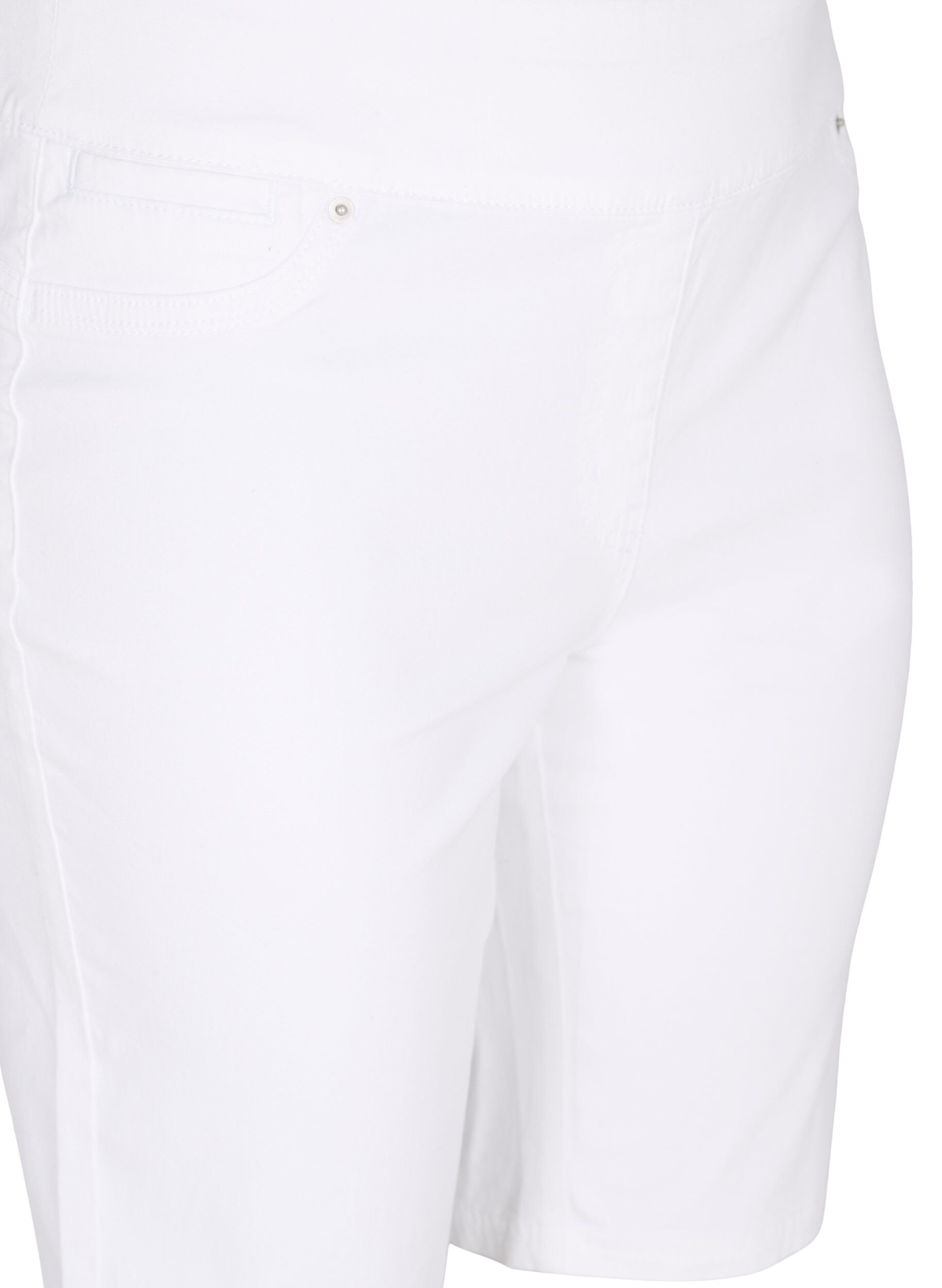 Zizzi Short moulant avec poches arri&egrave;re, White, Packshot image number 2