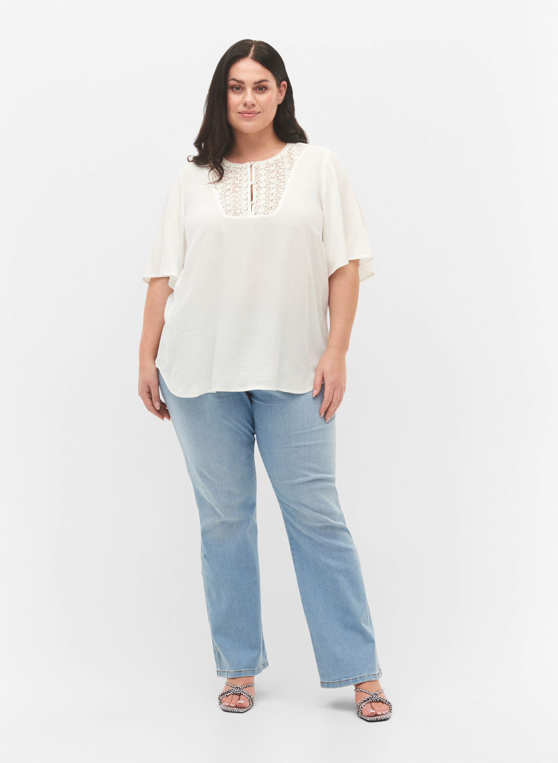 Zizzi Viskose Bluse mit 1/2 &Auml;rmeln und Stickerei-Detail, Snow White, Model image number 2