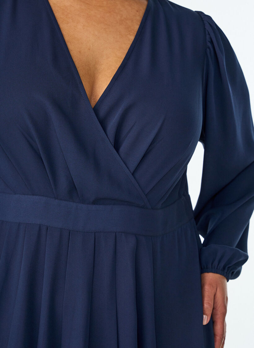 Robe maxi avec encolure cache-c&oelig;ur et manches longues, Bleu, Model image number 2