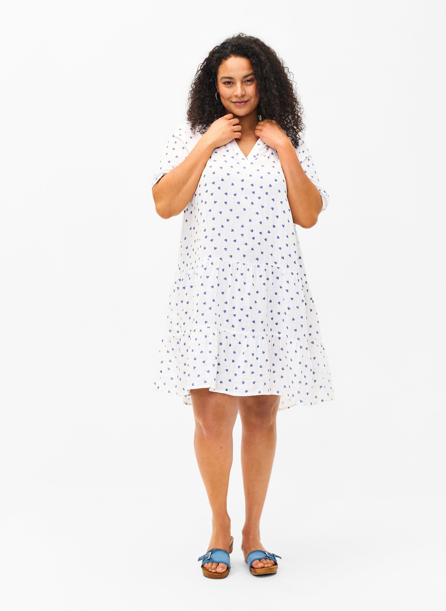 Zizzi Baumwollkleid mit Herzprint, Bright White Heart, Model image number 2