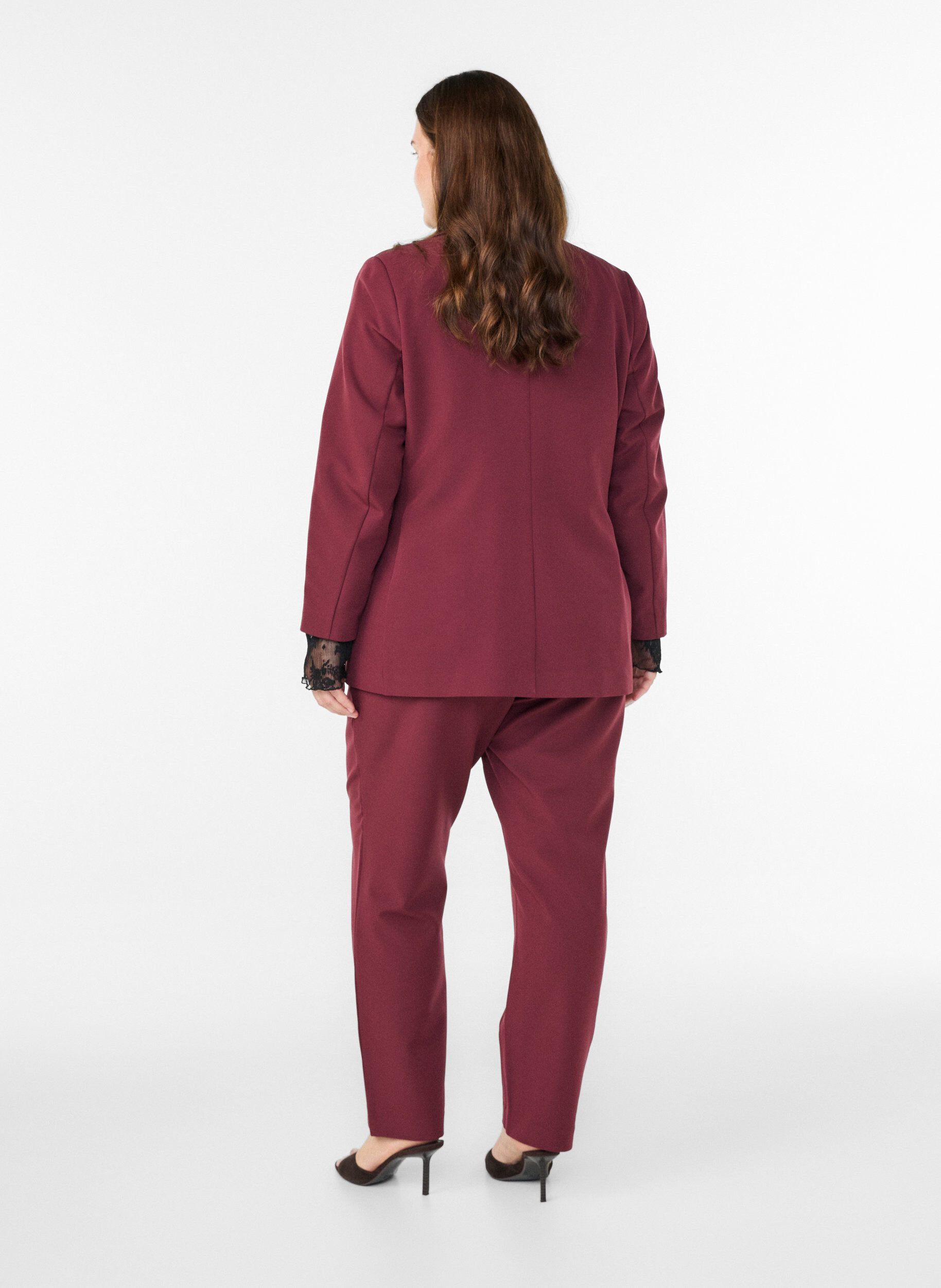 ZizziHose mit Taschen und geraden Beinen, Rot, Model image number 1