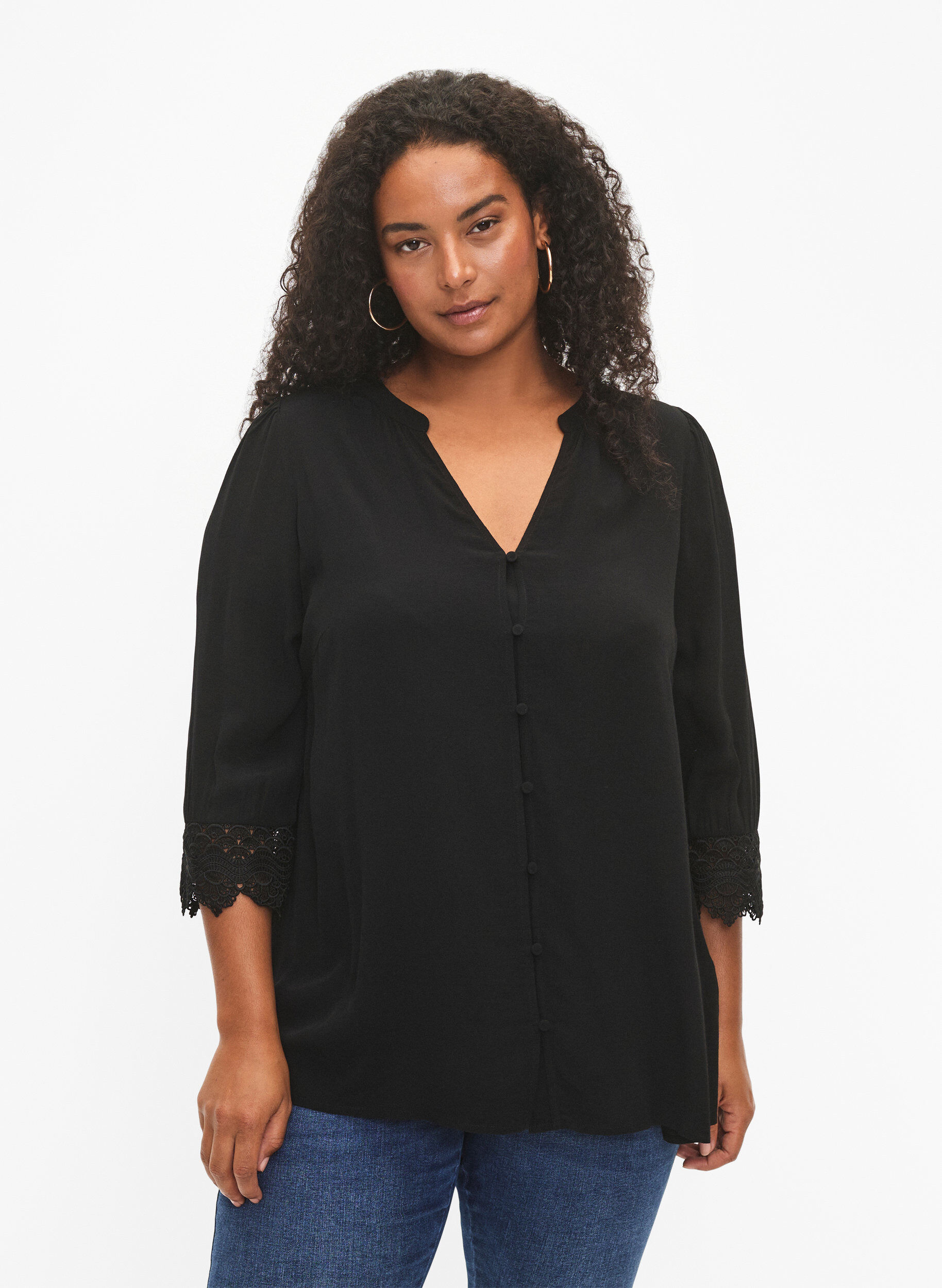 Zizzi Chemise en viscose avec d&eacute;collet&eacute; en V, Black, Model image number 0