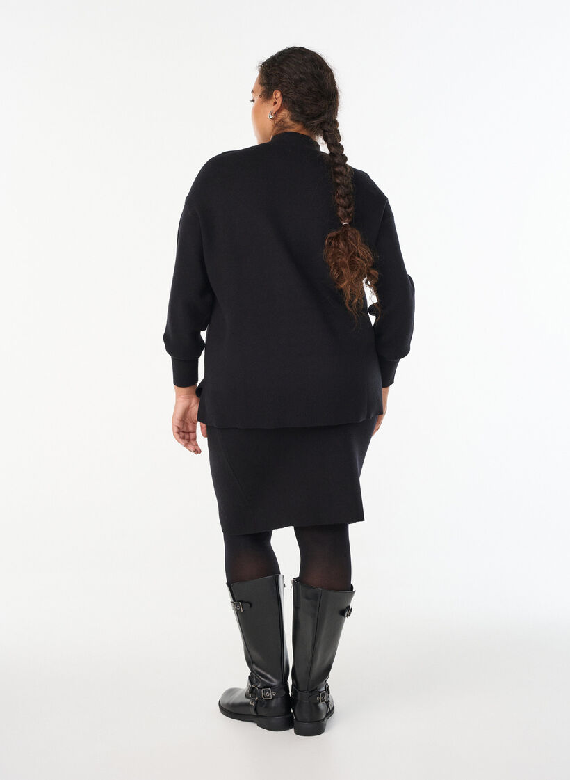Jupe courte en maille avec une large ceinture, Noir, Model image number 2