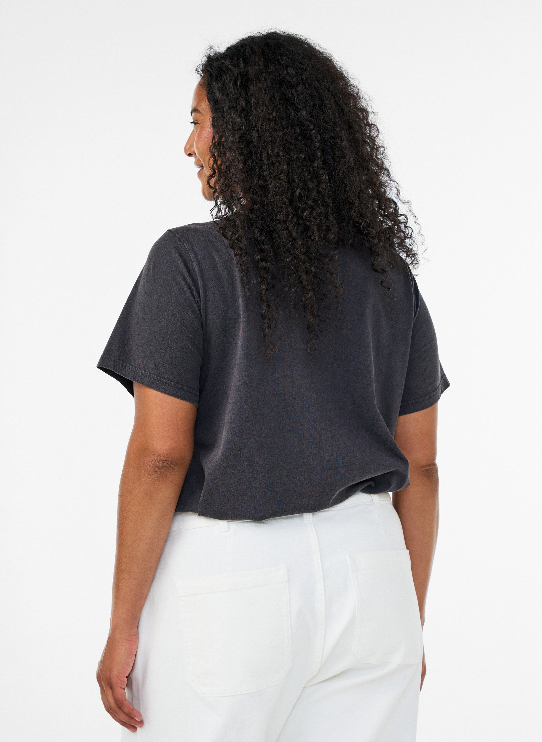 ZizziGrafik-T-Shirt aus Bio-Baumwolle, Schwarz, Model image number 2