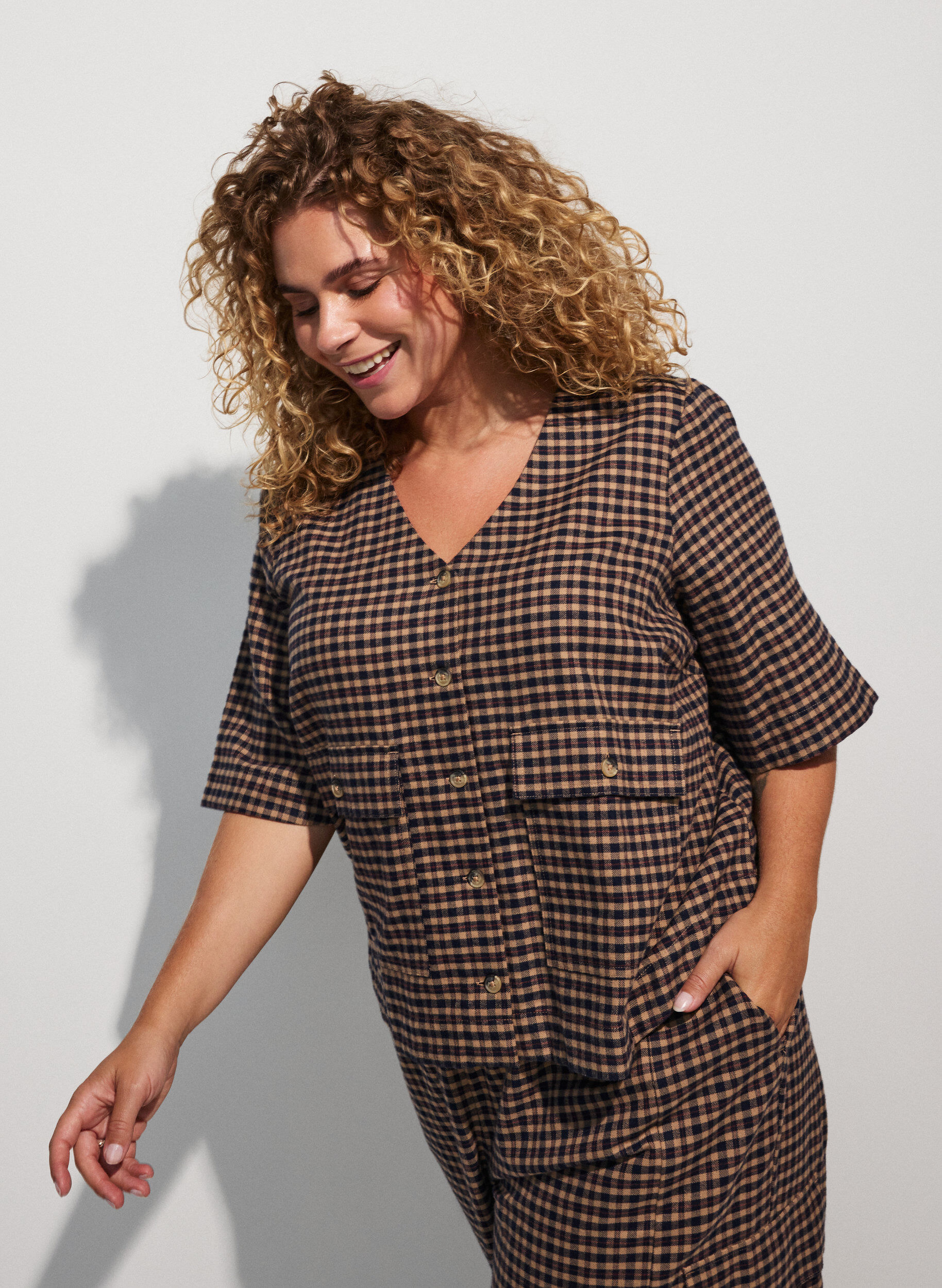 ZizziKarierte Bluse mit Brusttaschen, Braun, Model image number 0