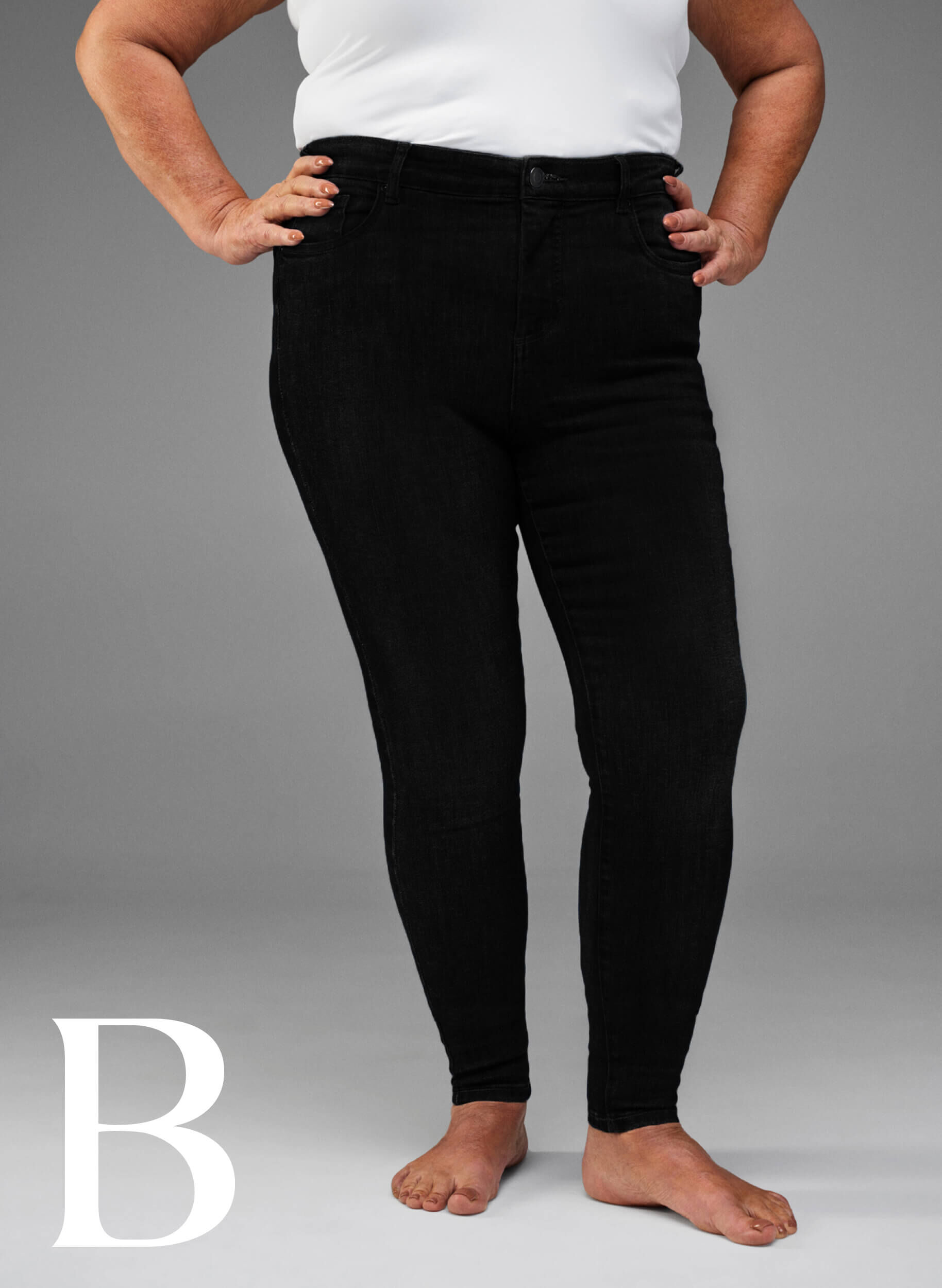 Zizzi Super Slim-Fit-Jeans mit hoher Taille, Black, Model image number 4