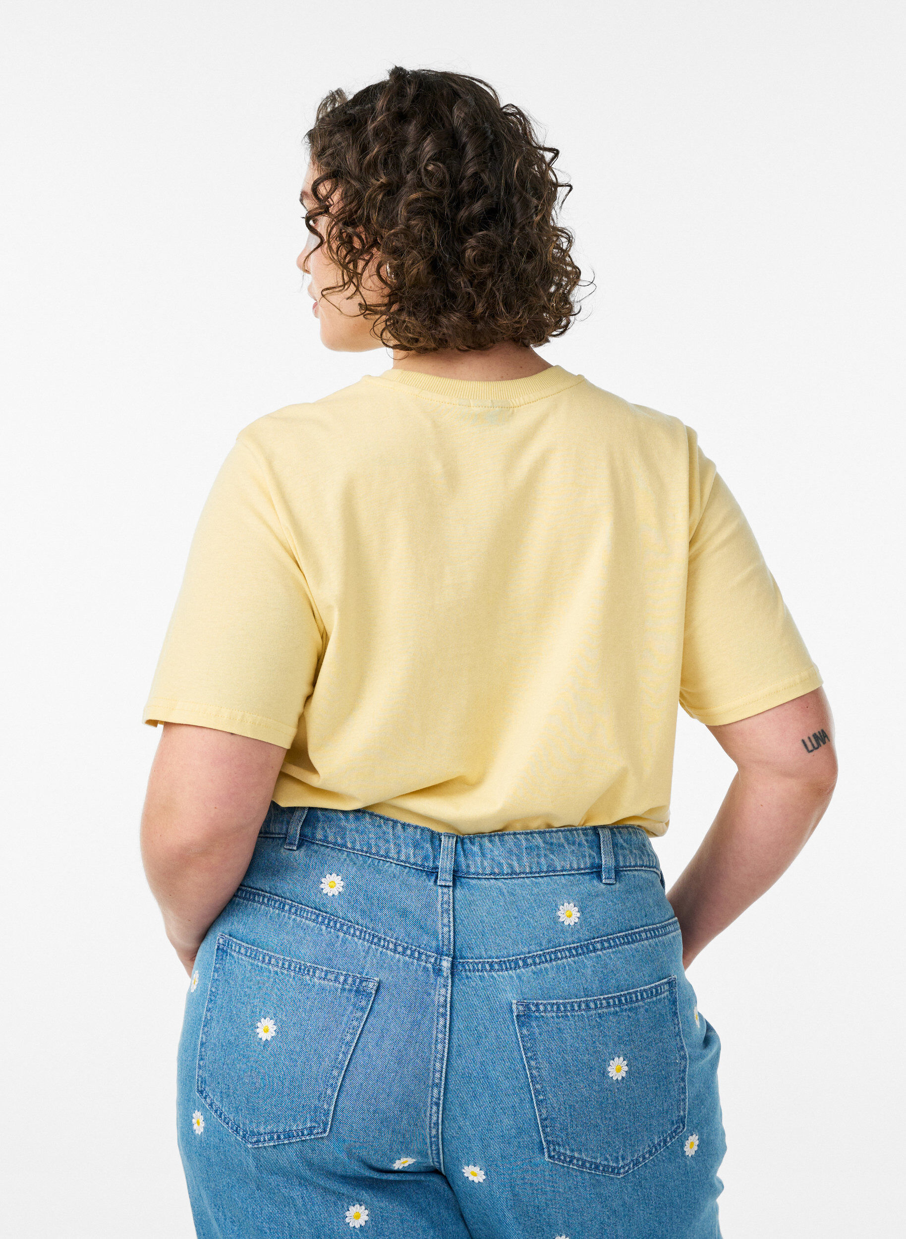 ZizziT-Shirt aus Baumwolle mit Print, Gelb, Model image number 2