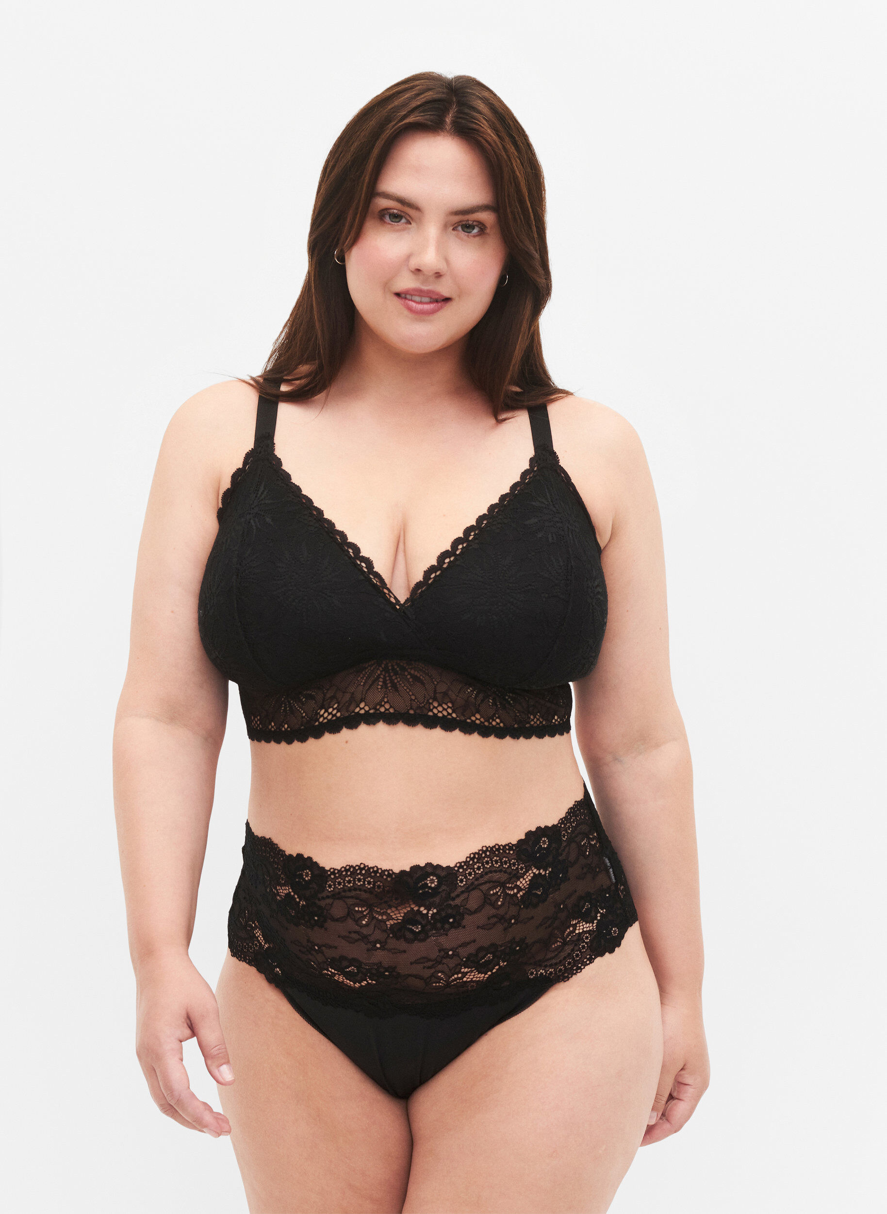 Zizzi Spitze Bralette mit R&uuml;ckendetail, Black, Model image number 2