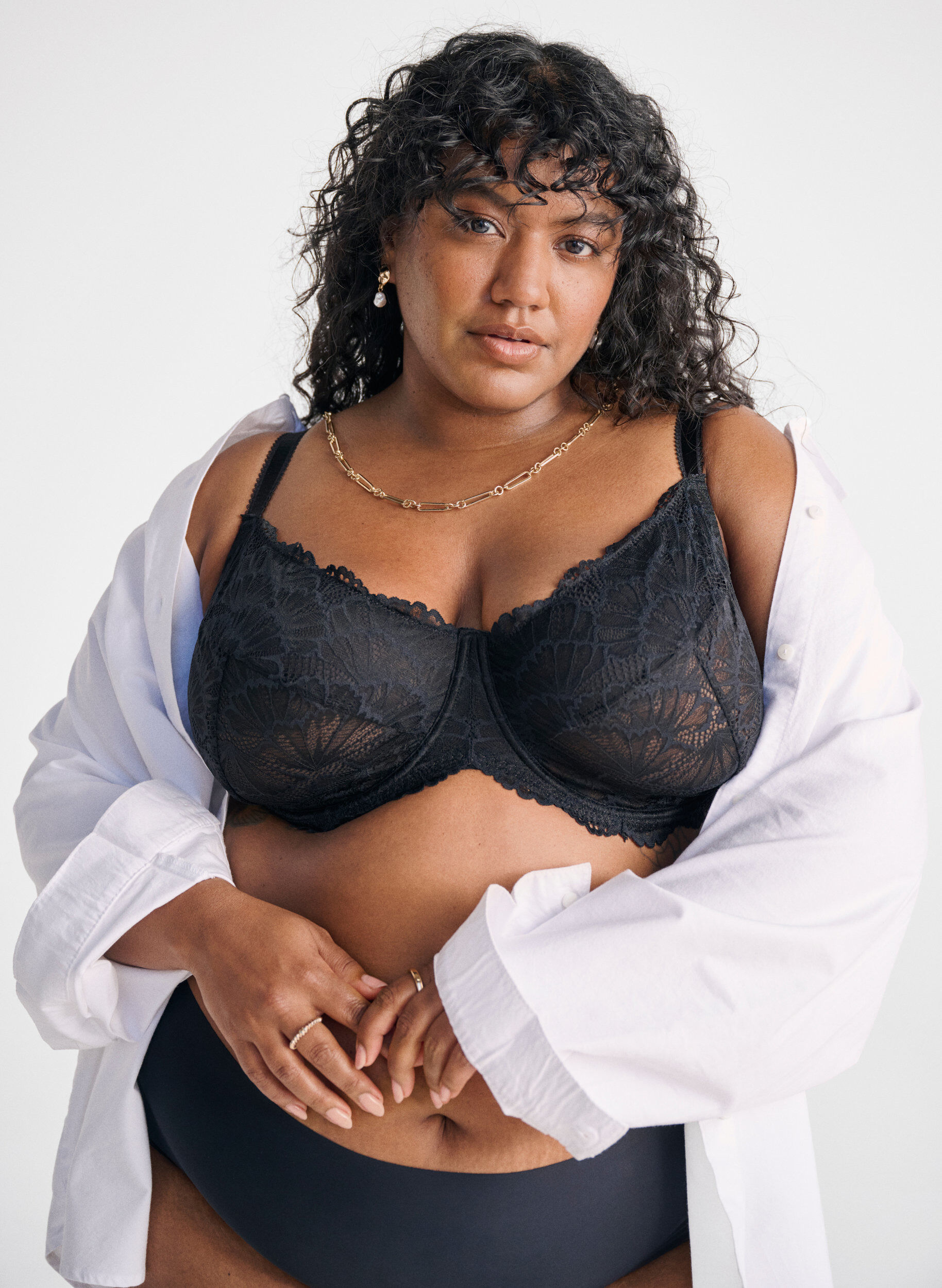 Zizzi Vollschalen-BH aus Spitze mit B&uuml;gel, Schwarz, Image image number 0