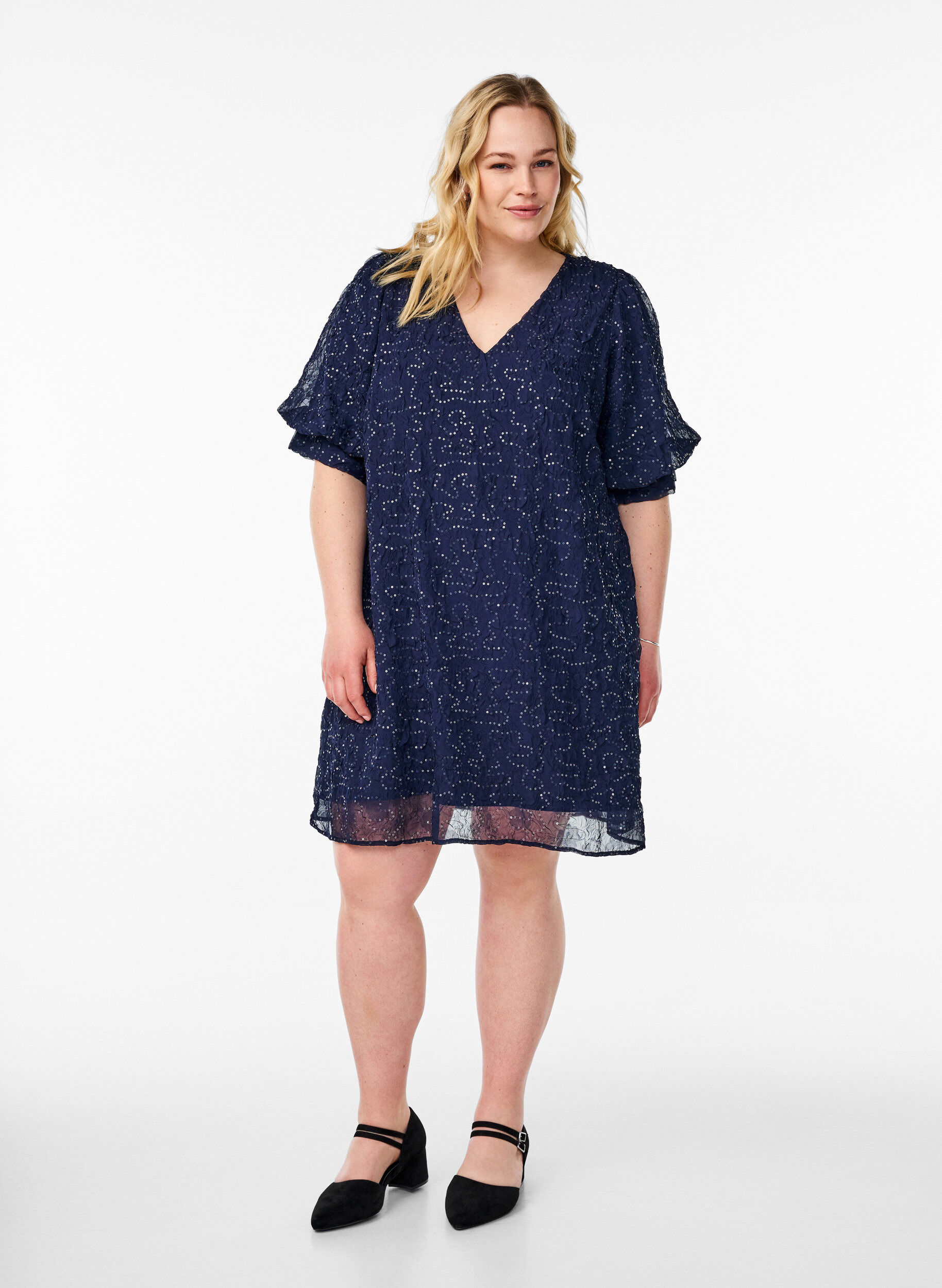 Zizzi Robe de soir&eacute;e courte &agrave; paillettes, Bleu, Model image number 1