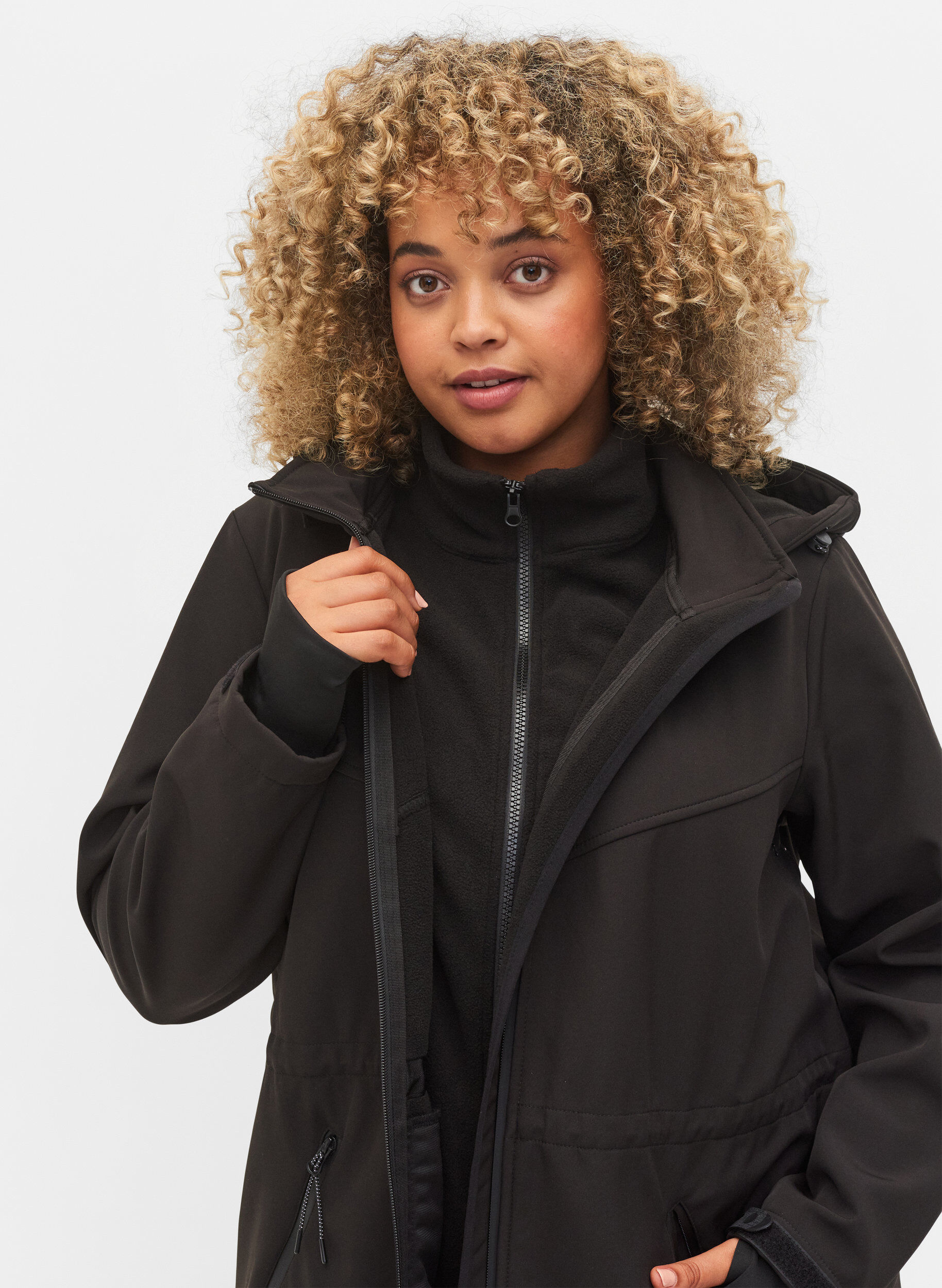 Zizzi Softshell-Jacke mit Fleece, Black Solid, Model image number 2