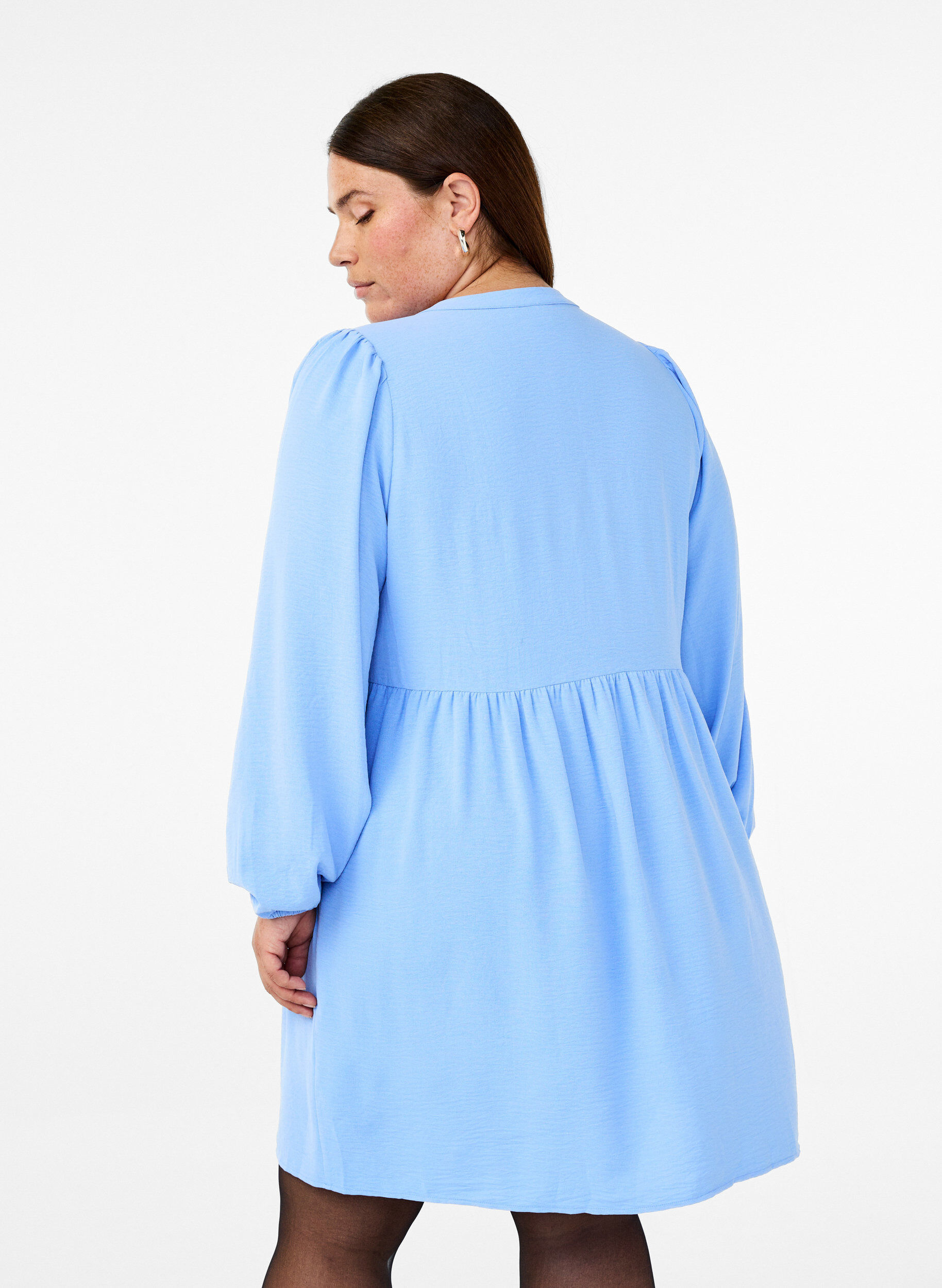Zizzi FLASH - Kurzes Kleid mit Falten und langen &Auml;rmeln, Blau, Model image number 1