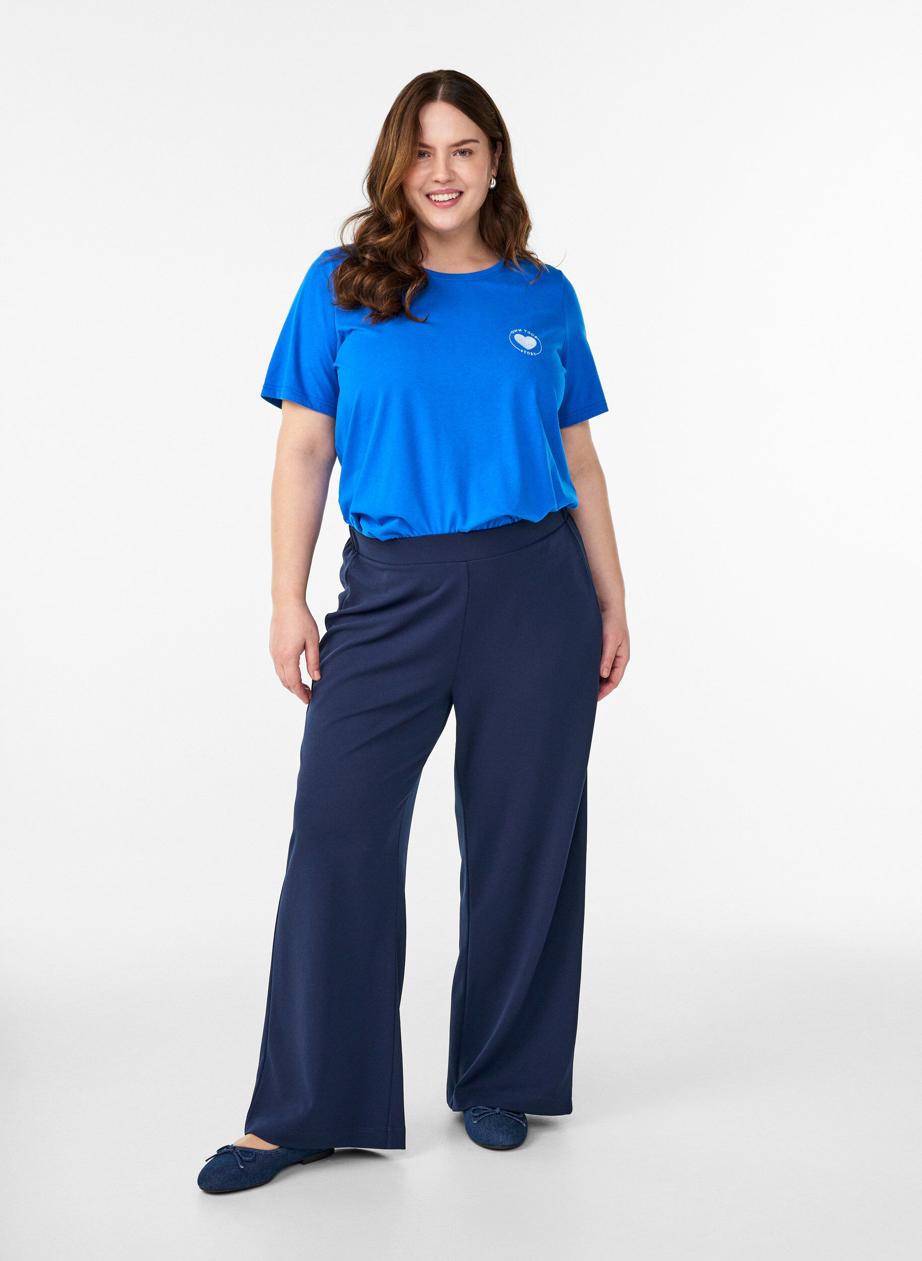 Hose mit weitem Bein, Blau, Model