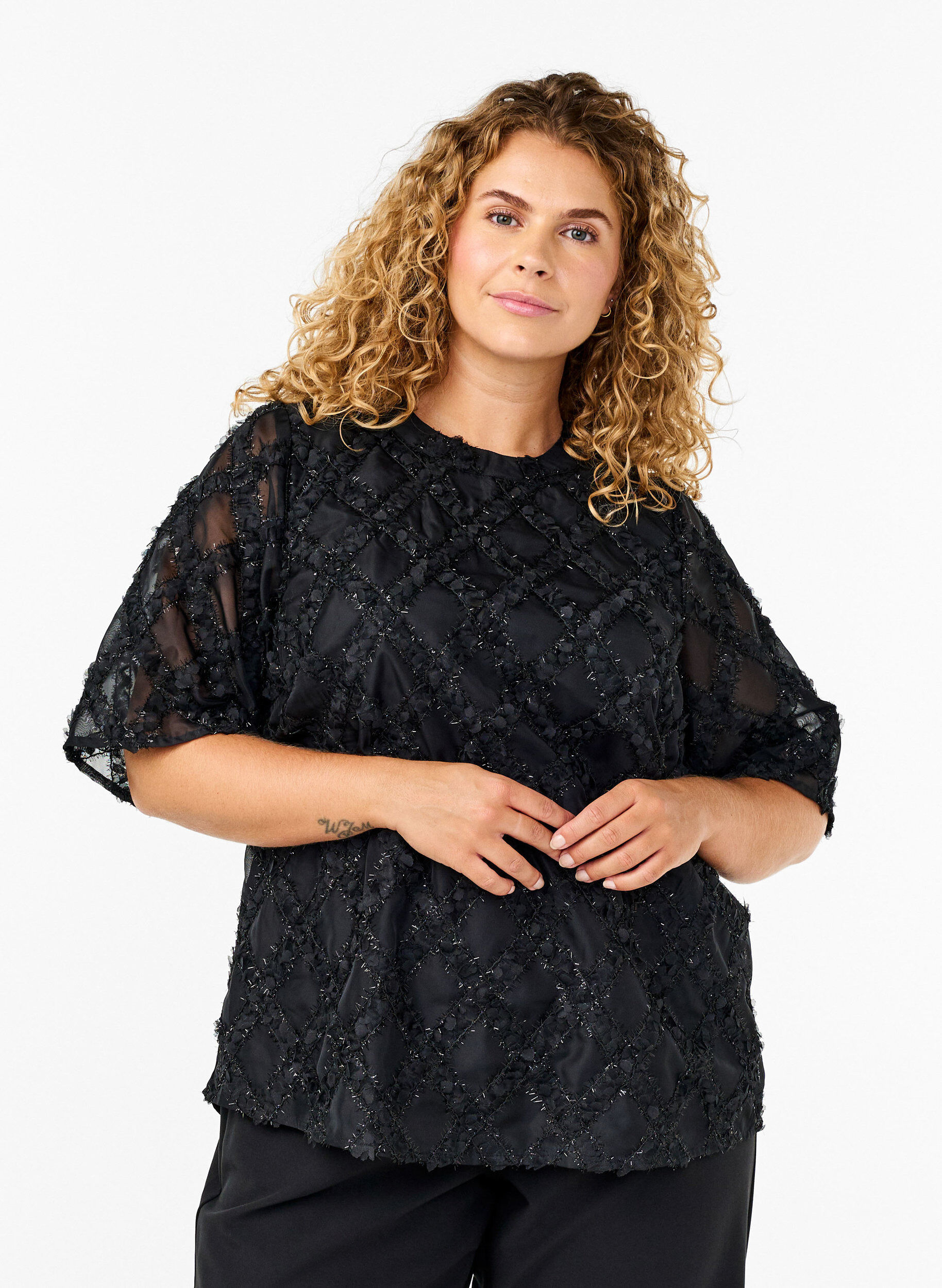 Zizzi Bluse mit Harlekinmuster, Black, Model image number 0