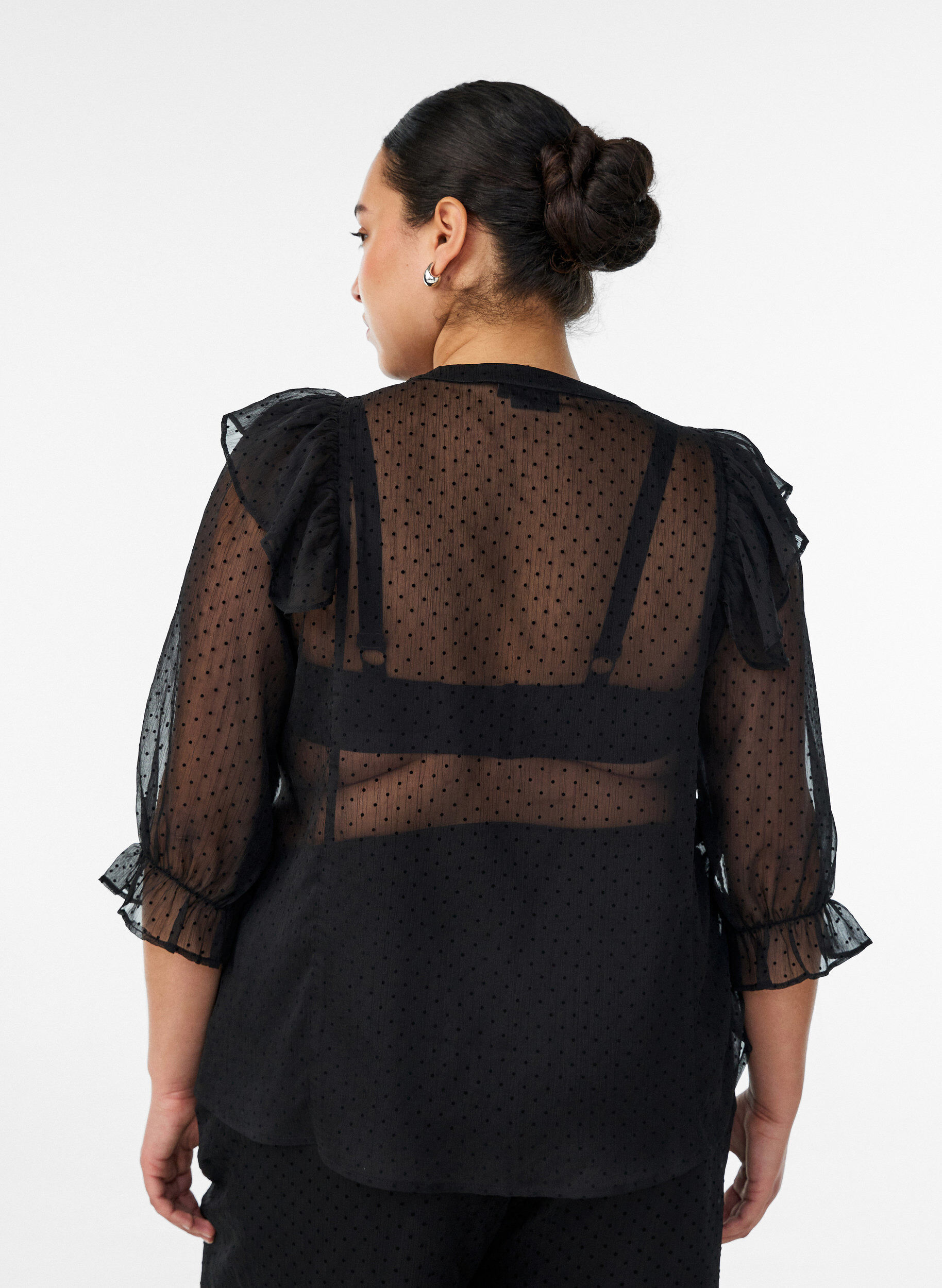 ZizziTransparente Hemdbluse mit Punkten und R&uuml;schendetails, Schwarz, Model image number 2