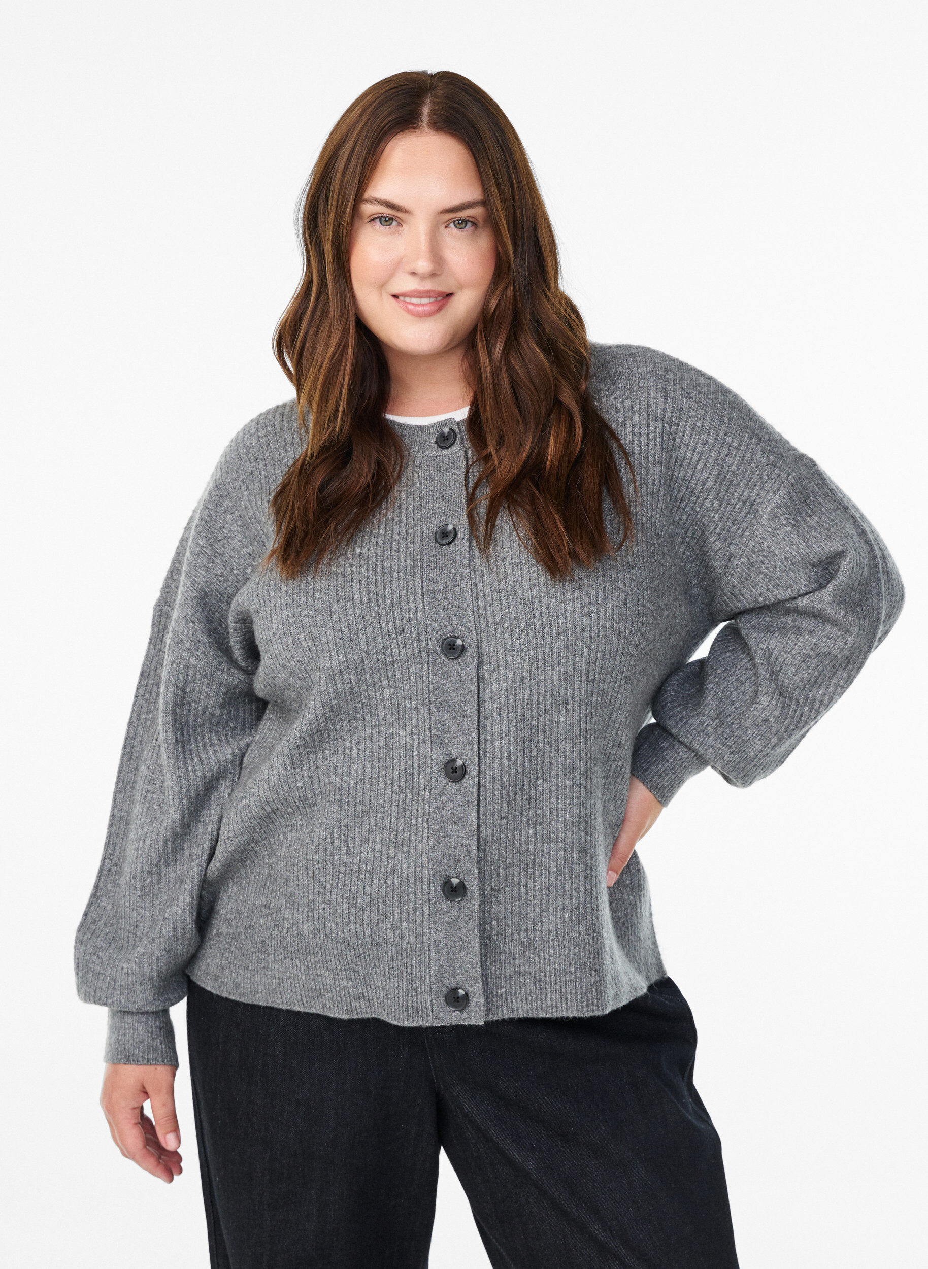 Zizzi Rippenstrick Strickjacke mit Kn&ouml;pfen, Grau, Model image number 0