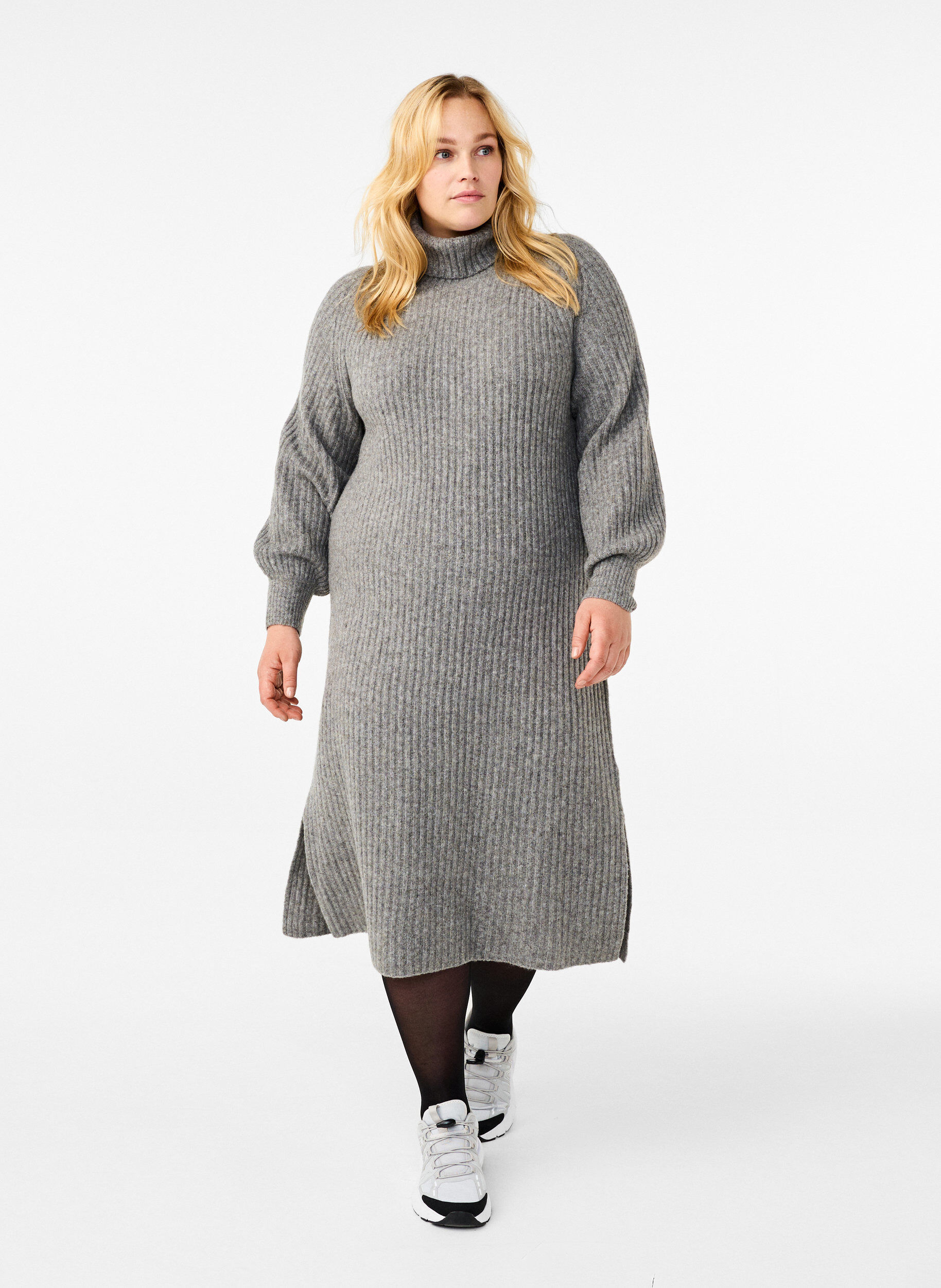 Zizzi Longue robe en maille avec col roul&eacute;, Medium Grey Mel., Model image number 0