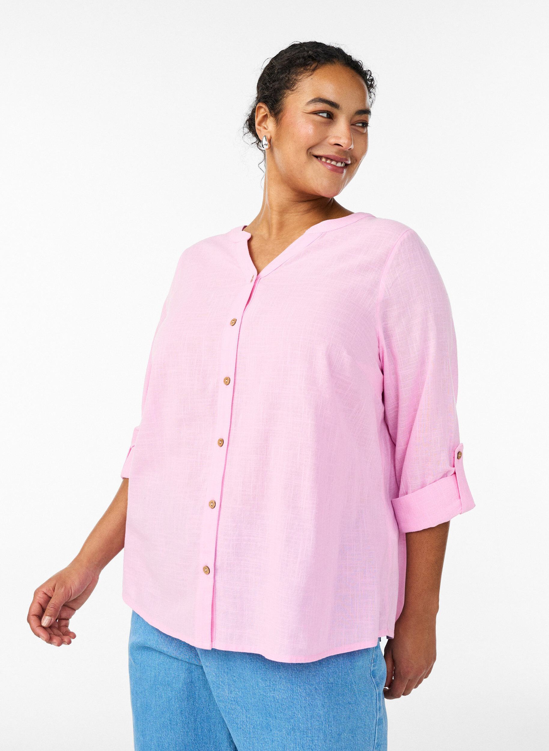 Hemdbluse aus Baumwolle mit V-Ausschnitt, Pink, Model