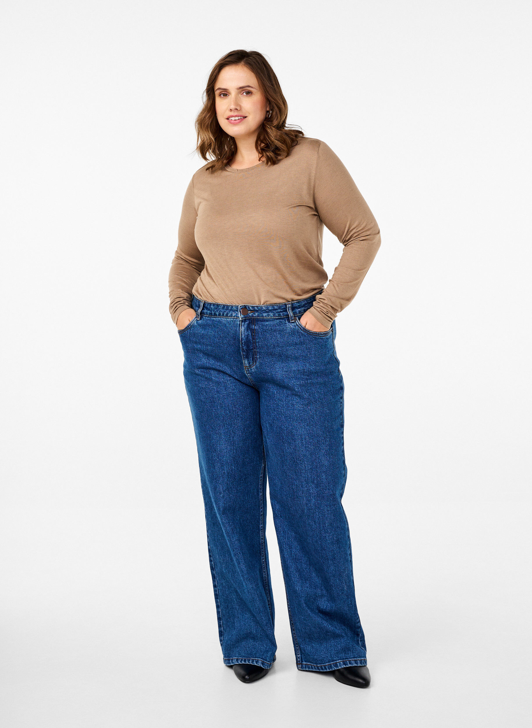 Zizzi Lang&auml;rmelige Bluse aus Wolle und Viskose, Braun, Model image number 1