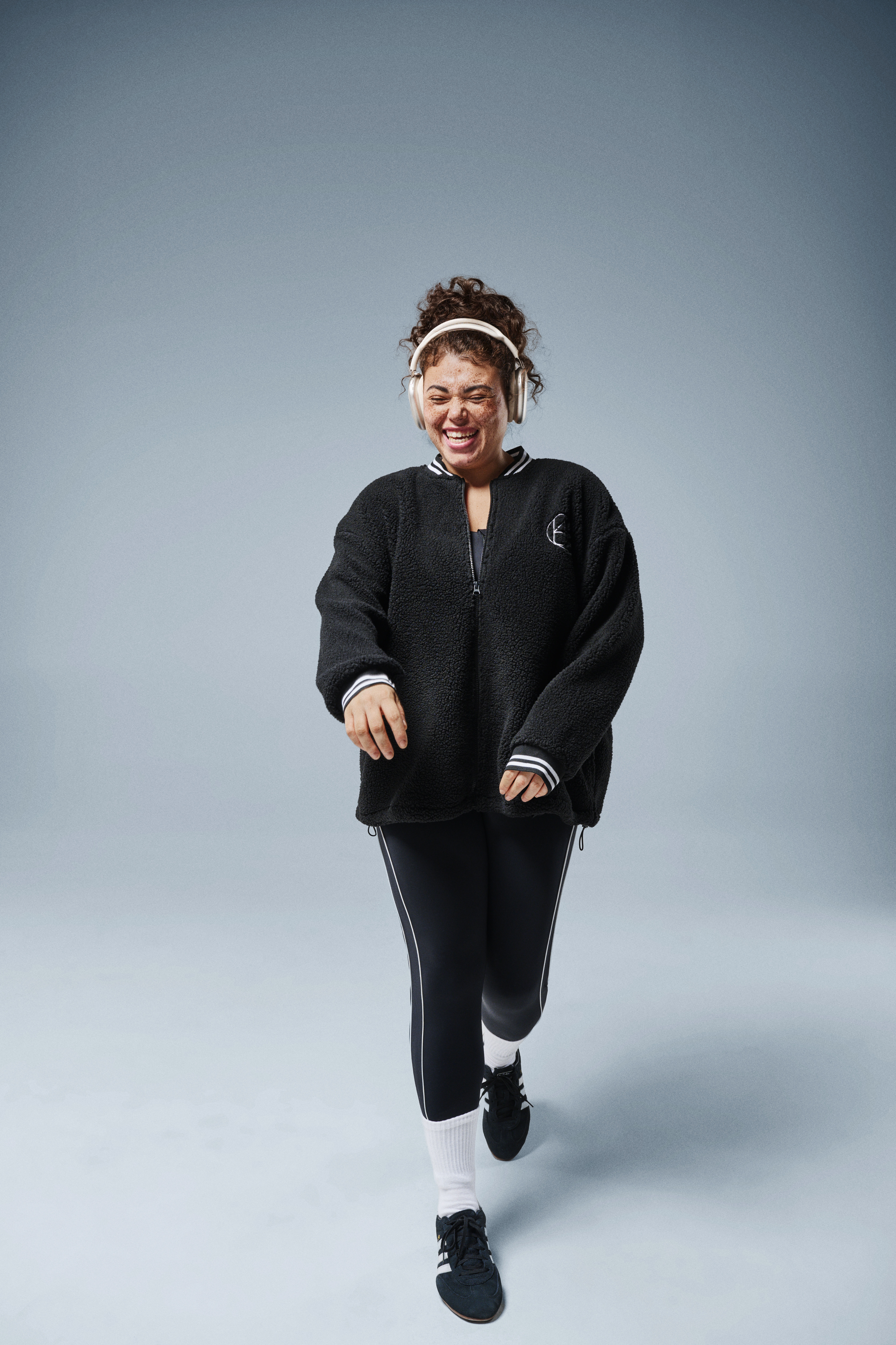 Zizzi Teddy-Fleecejacke mit Streifendetails, , Model