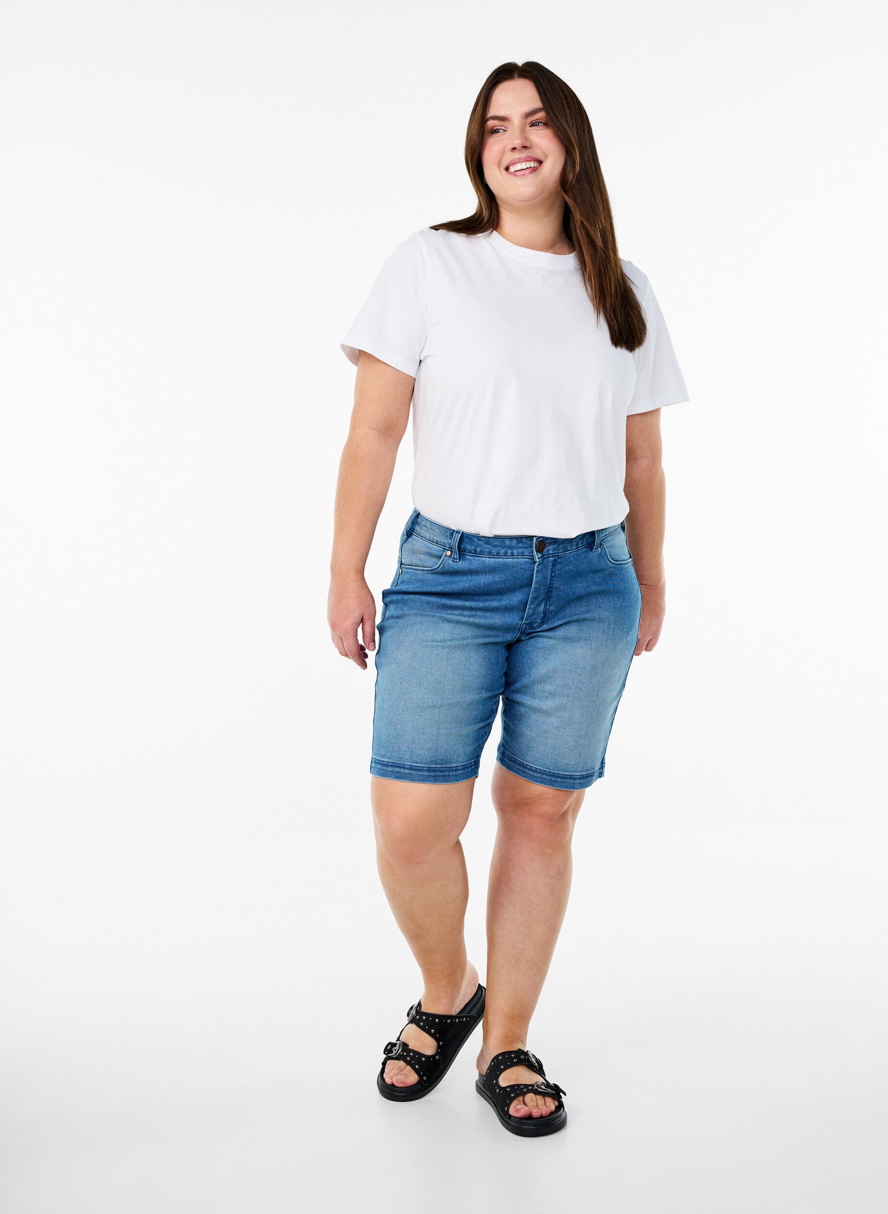 Zizzi Short Emily coupe slim, taille classique, Bleu Clair, Model image number 1