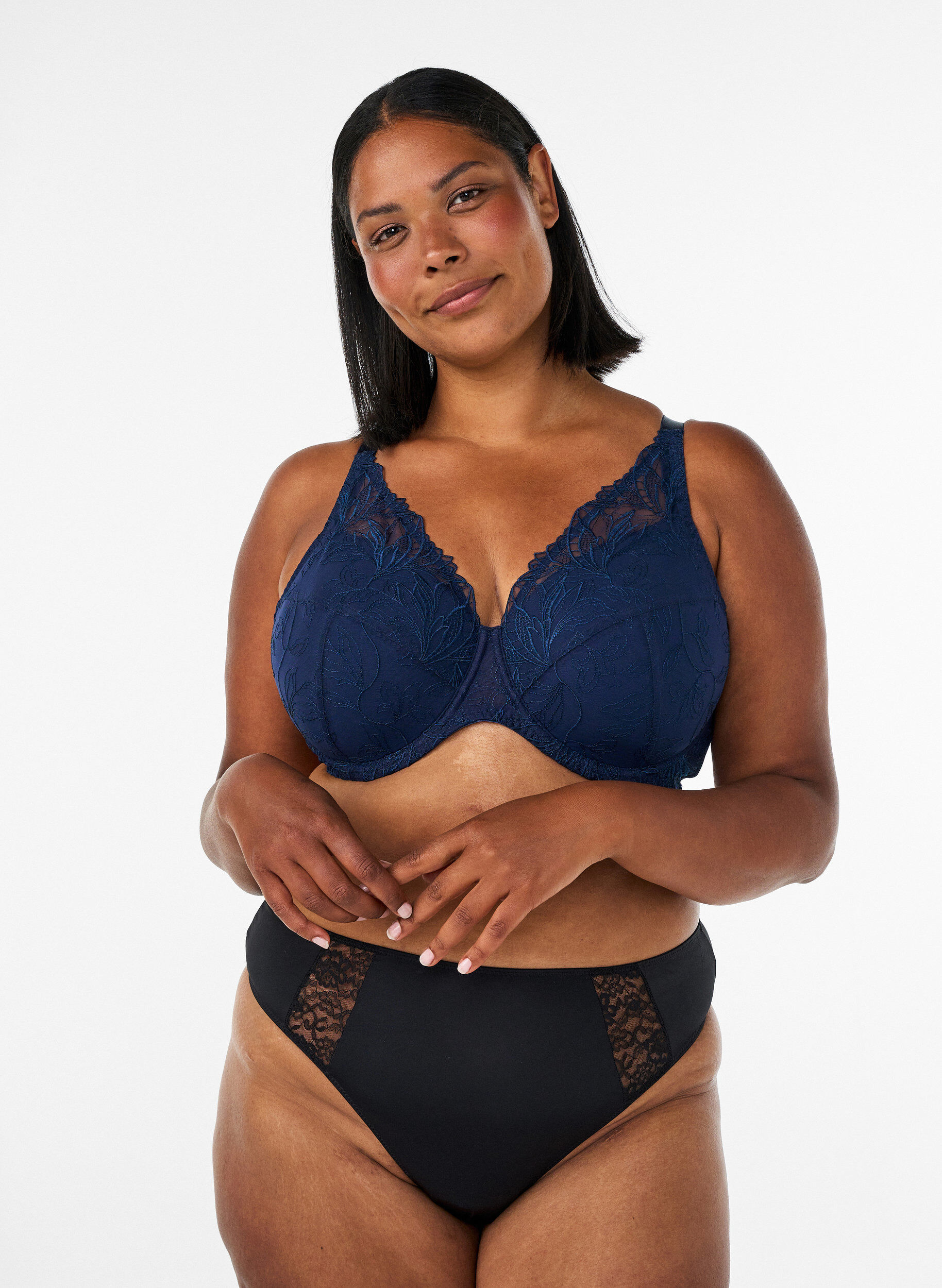 ZizziSoutien-gorge rembourr&eacute; en dentelle avec armatures, Bleu, Model image number 1