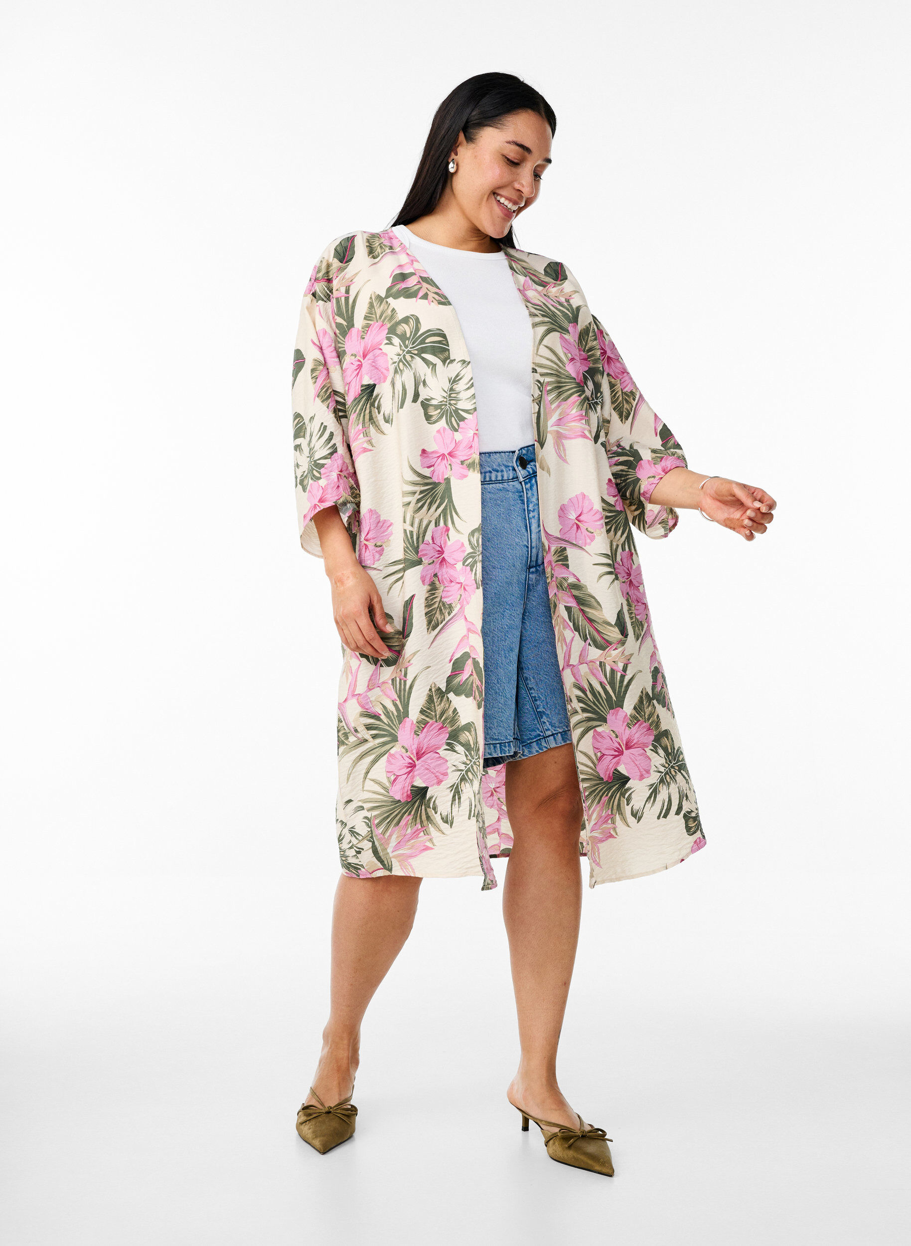 Zizzi Kimono en viscose avec manches 3/4, Vanille, Model image number 1