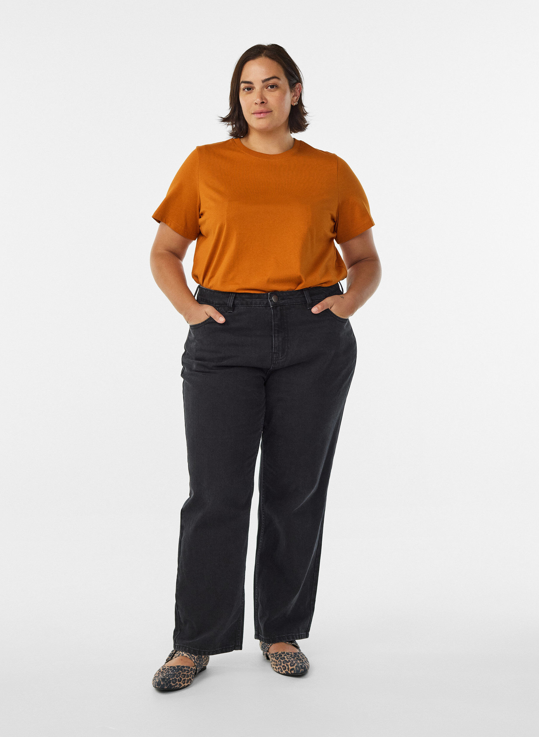 Zizzi Basic T-Shirt aus Baumwolle mit Rundhalsausschnitt, Orange, Model image number 1