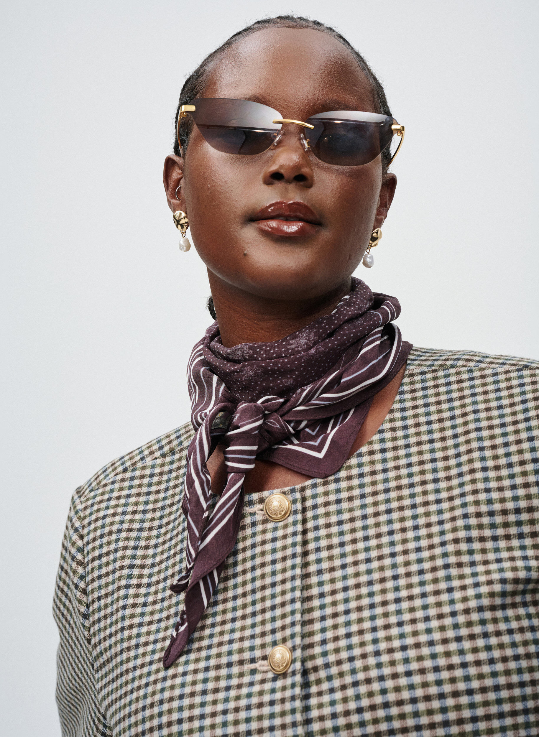 Zizzi Kurze Jacke mit goldfarbenen Kn&ouml;pfen, Braun, Image image number 0