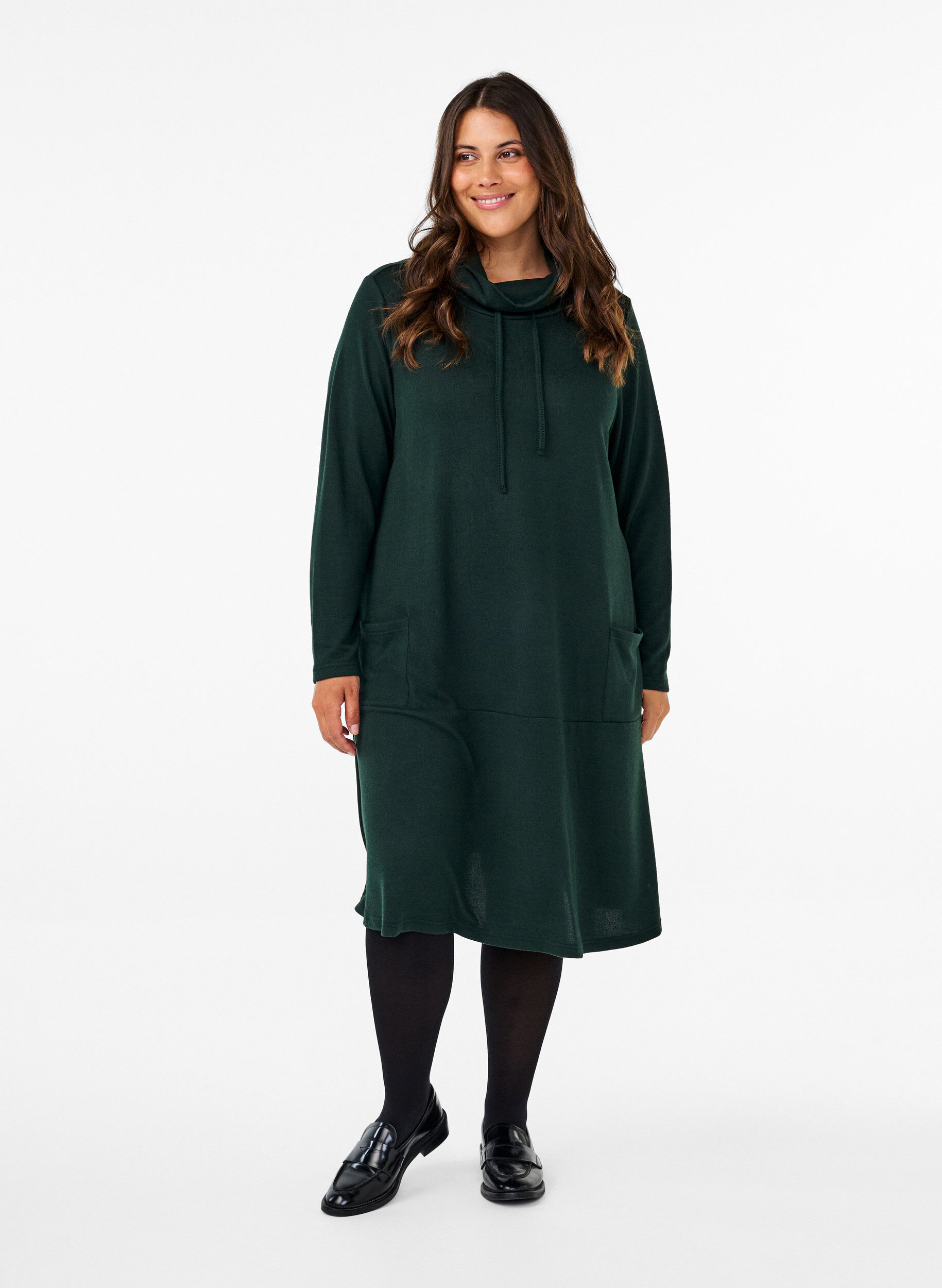 Zizzi Robe en jersey avec col montant et poches, Vert fonc&eacute;, Model image number 1