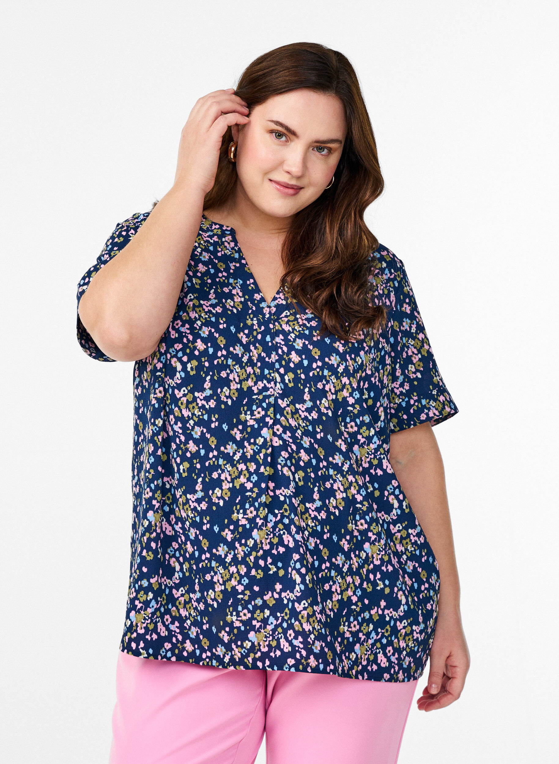 Zizzi Bluse mit kurzen &Auml;rmeln und V-Ausschnitt, Pink, Model image number 0