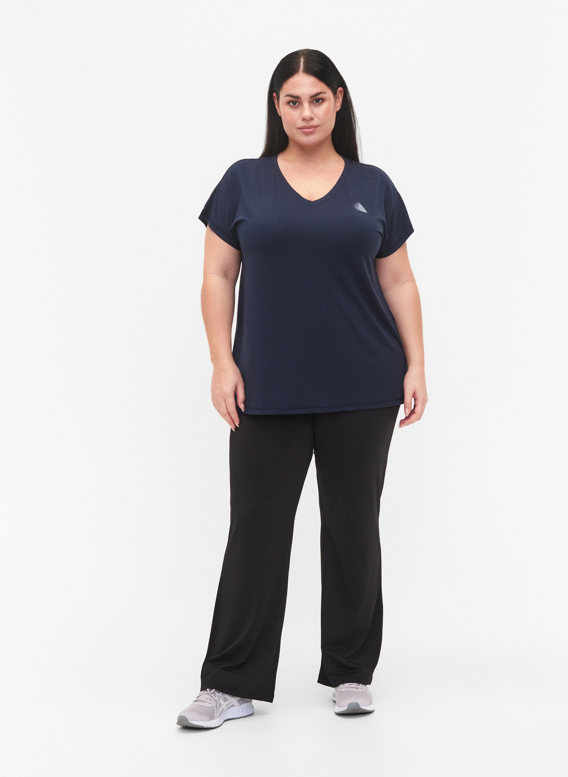 Zizzi T-shirt ample de sport &agrave; col en V, Bleu, Model image number 1