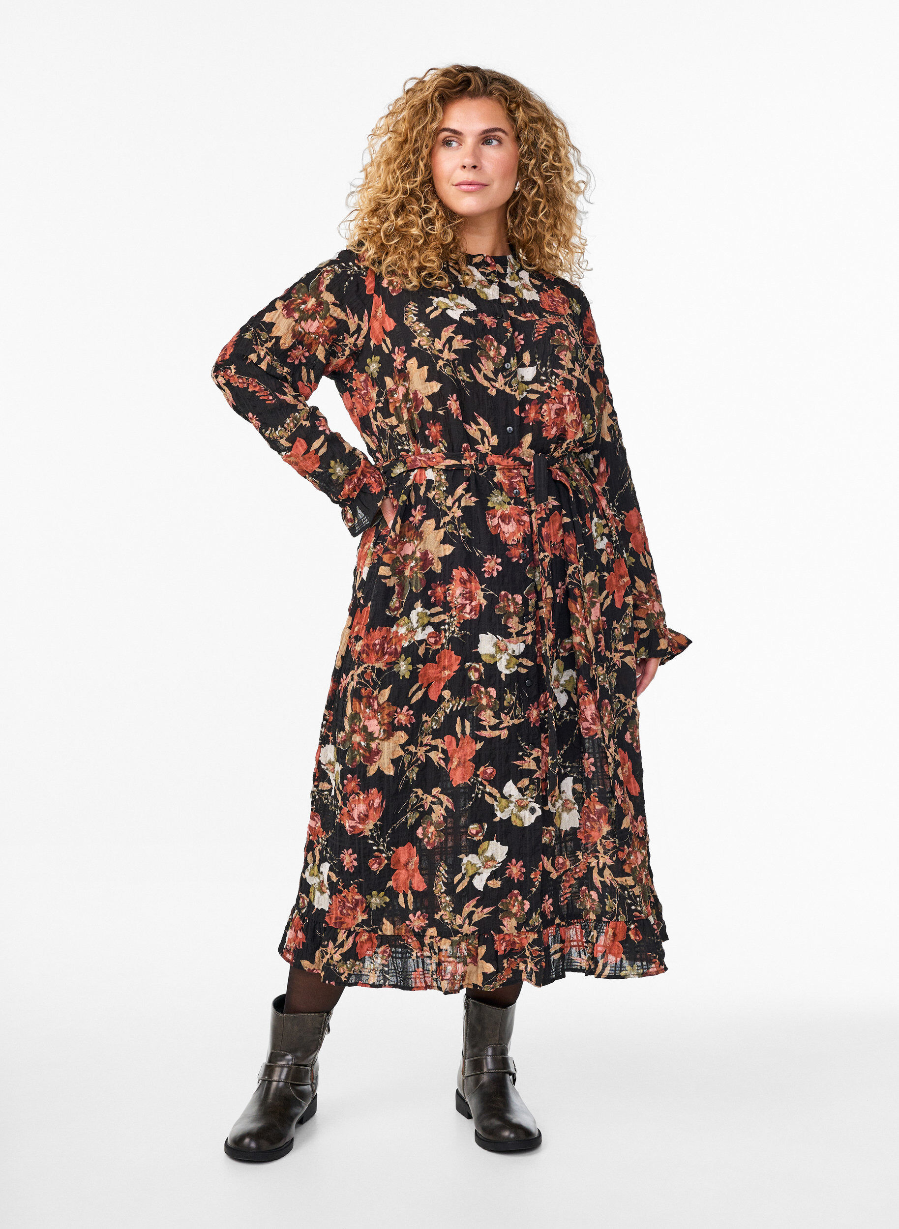 ZizziMidikleid mit gebl&uuml;mtem Print und abnehmbarem Bindeg&uuml;rtel, Schwarz, Model image number 0