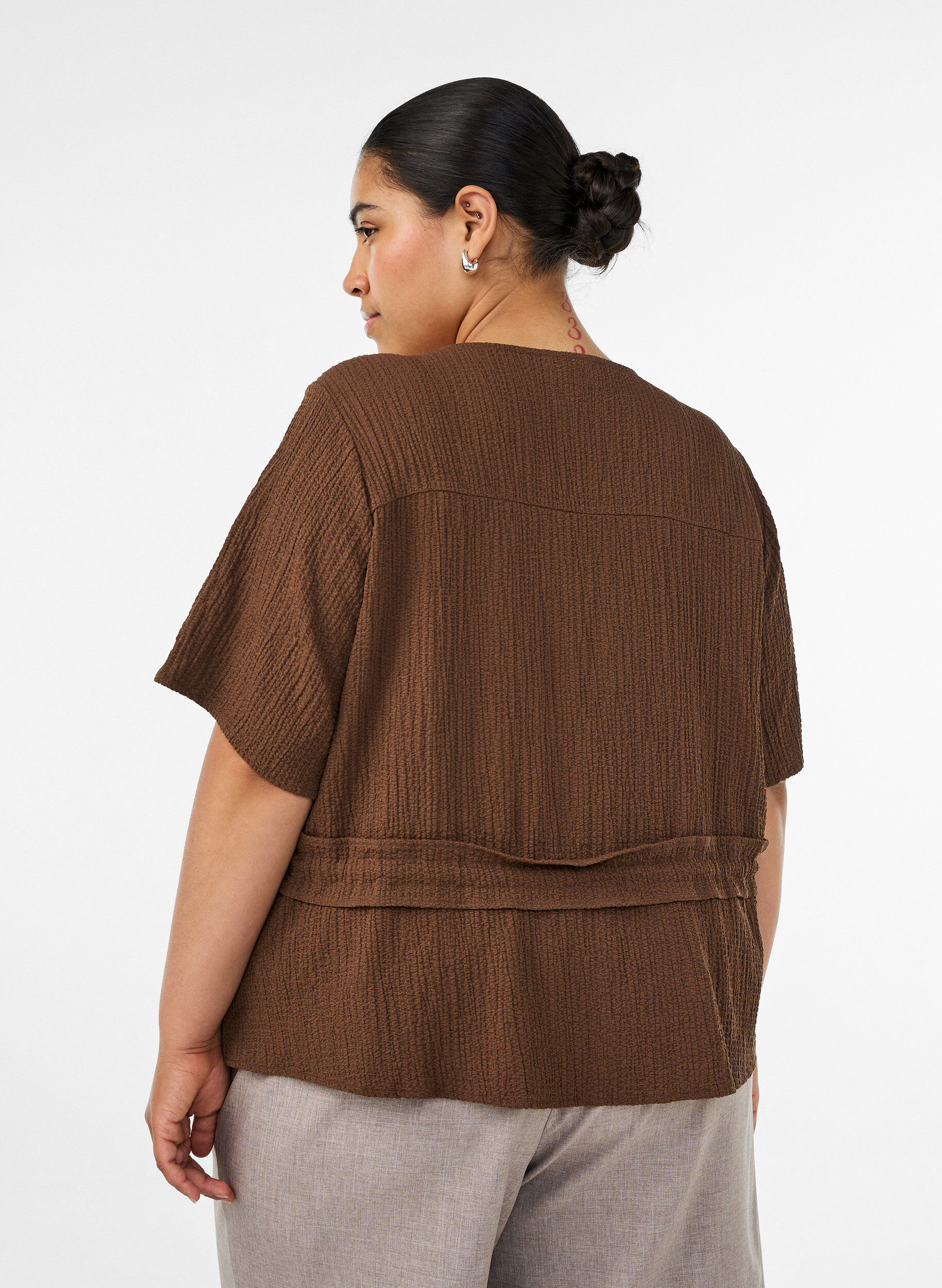ZizziBluse mit Struktur und Taillenbindung, Braun, Model image number 2