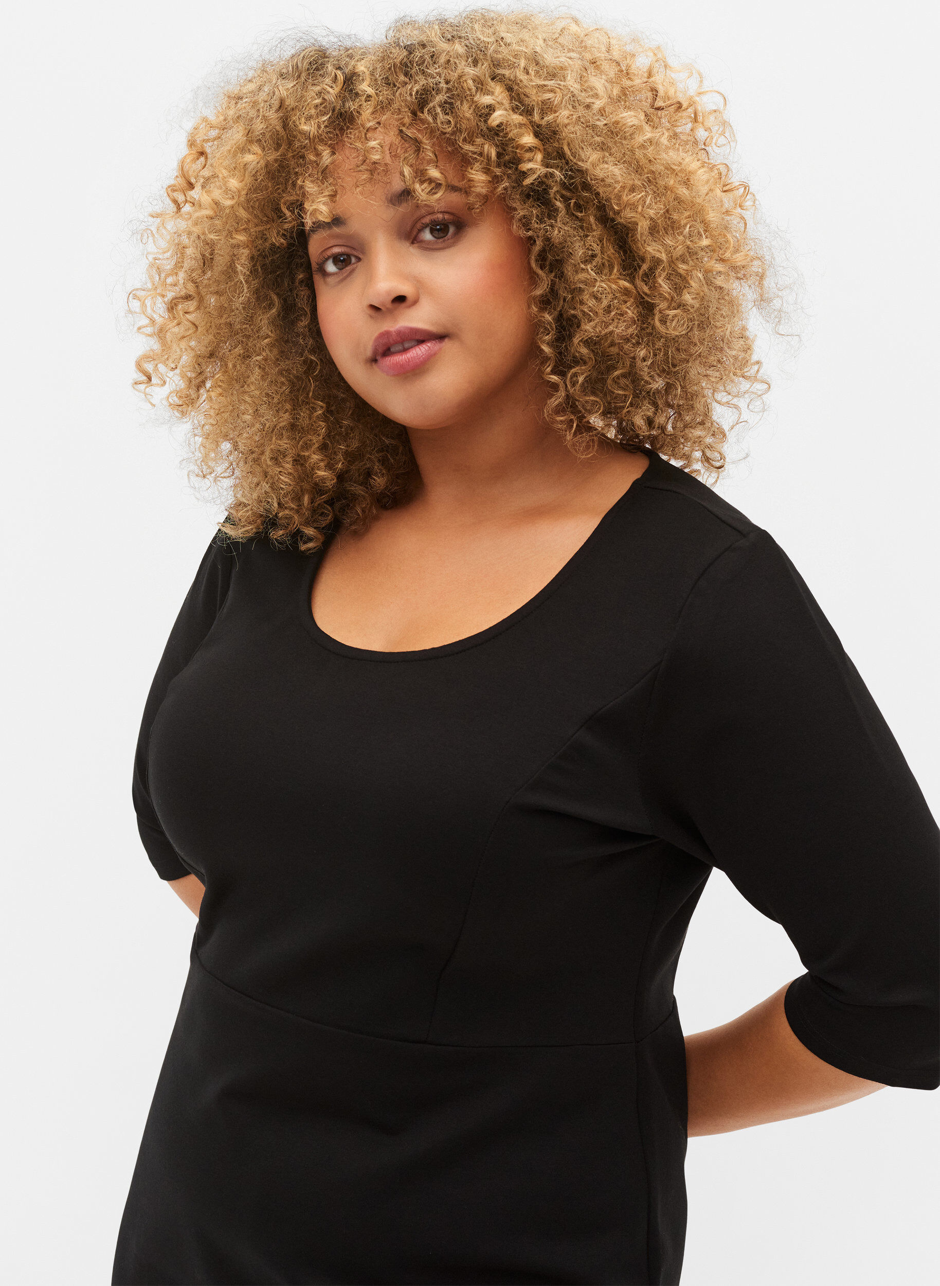 Zizzi Robe unie &agrave; manches 3/4 et fendue, Black, Model image number 2