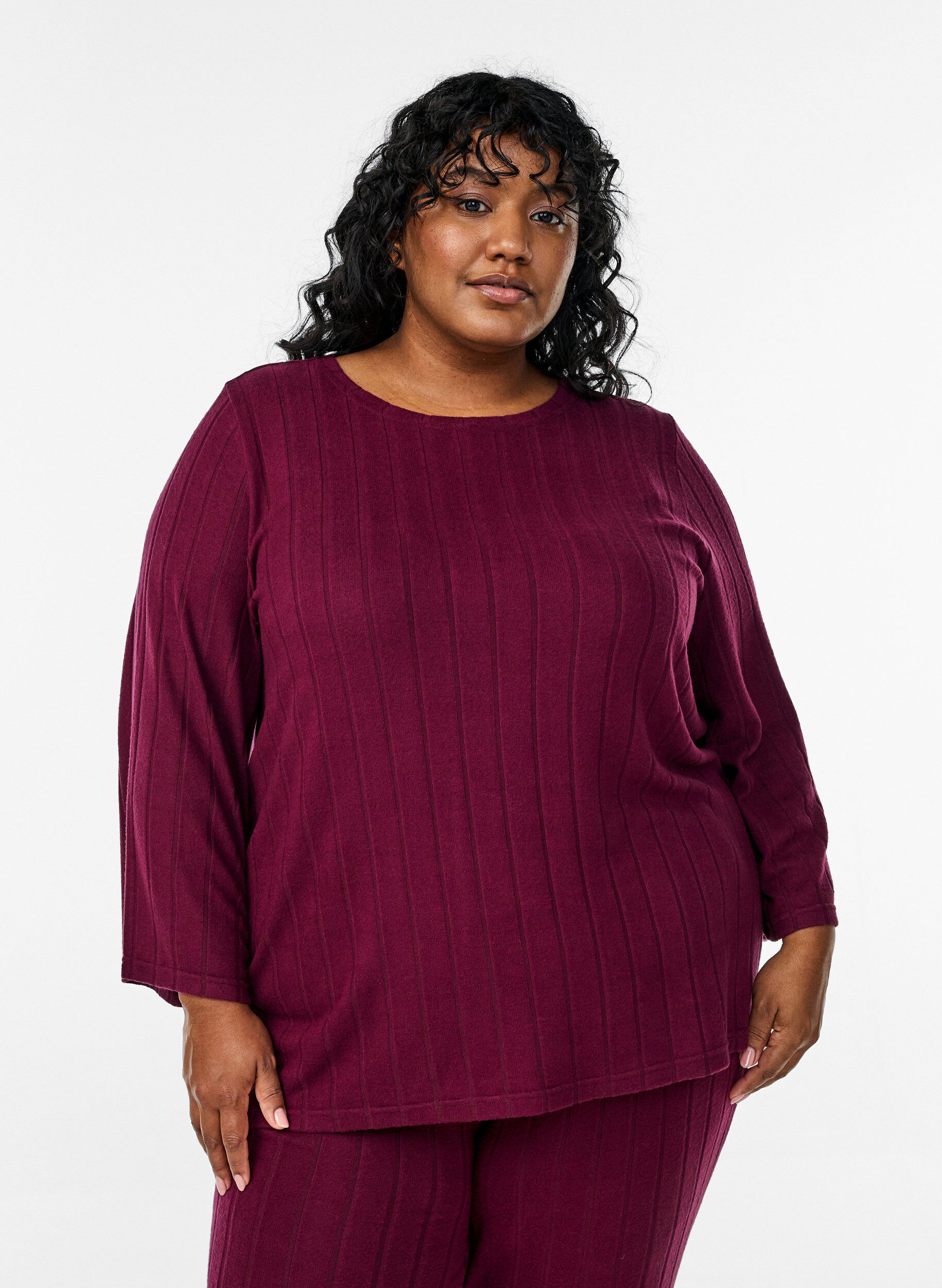 Lockere Bluse mit 3/4-&Auml;rmeln, Dunkles Bordeaux, Model