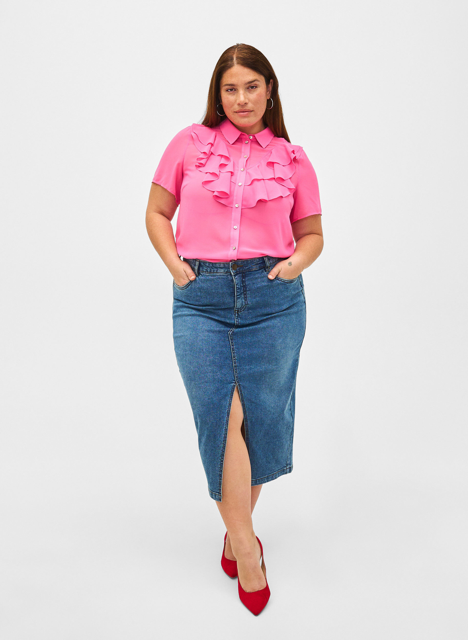 Zizzi Kurz&auml;rmelige Hemdbluse mit R&uuml;schen, Pink Power, Model image number 2