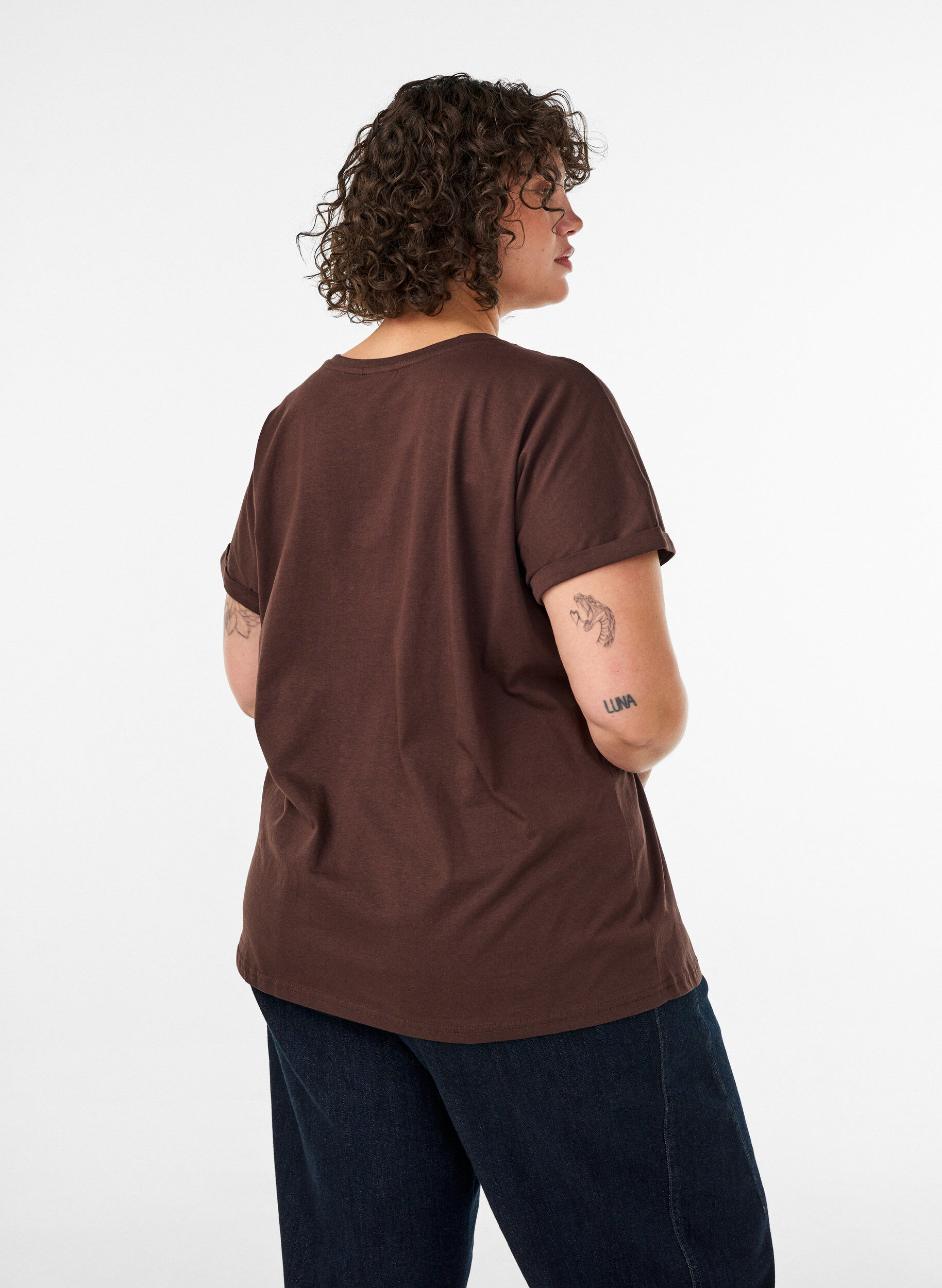 ZizziT-Shirt aus Baumwolle mit Blumenprint, Braun, Model image number 2
