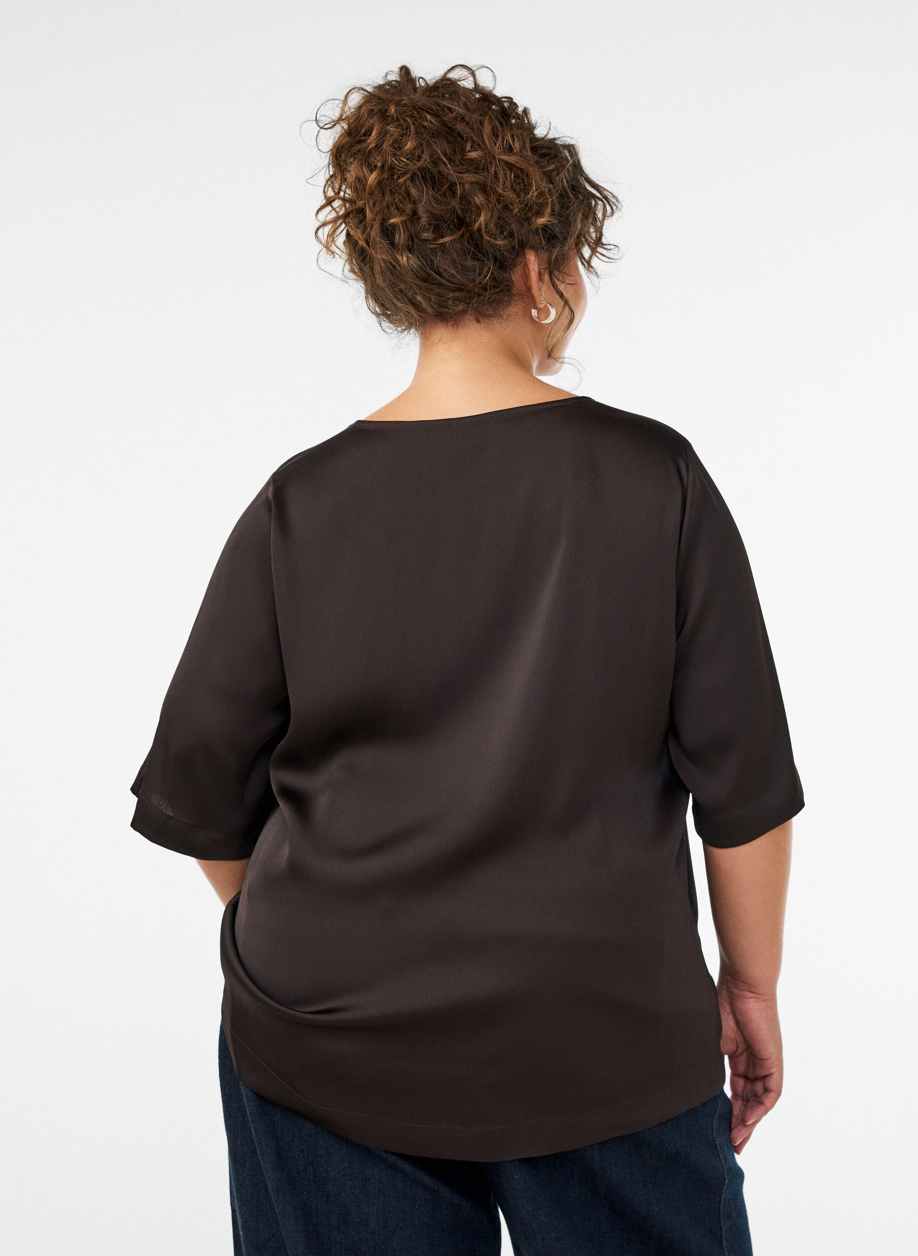 ZizziBluse aus Satin mit ellenbogenlangen &Auml;rmeln, Braun, Model image number 2
