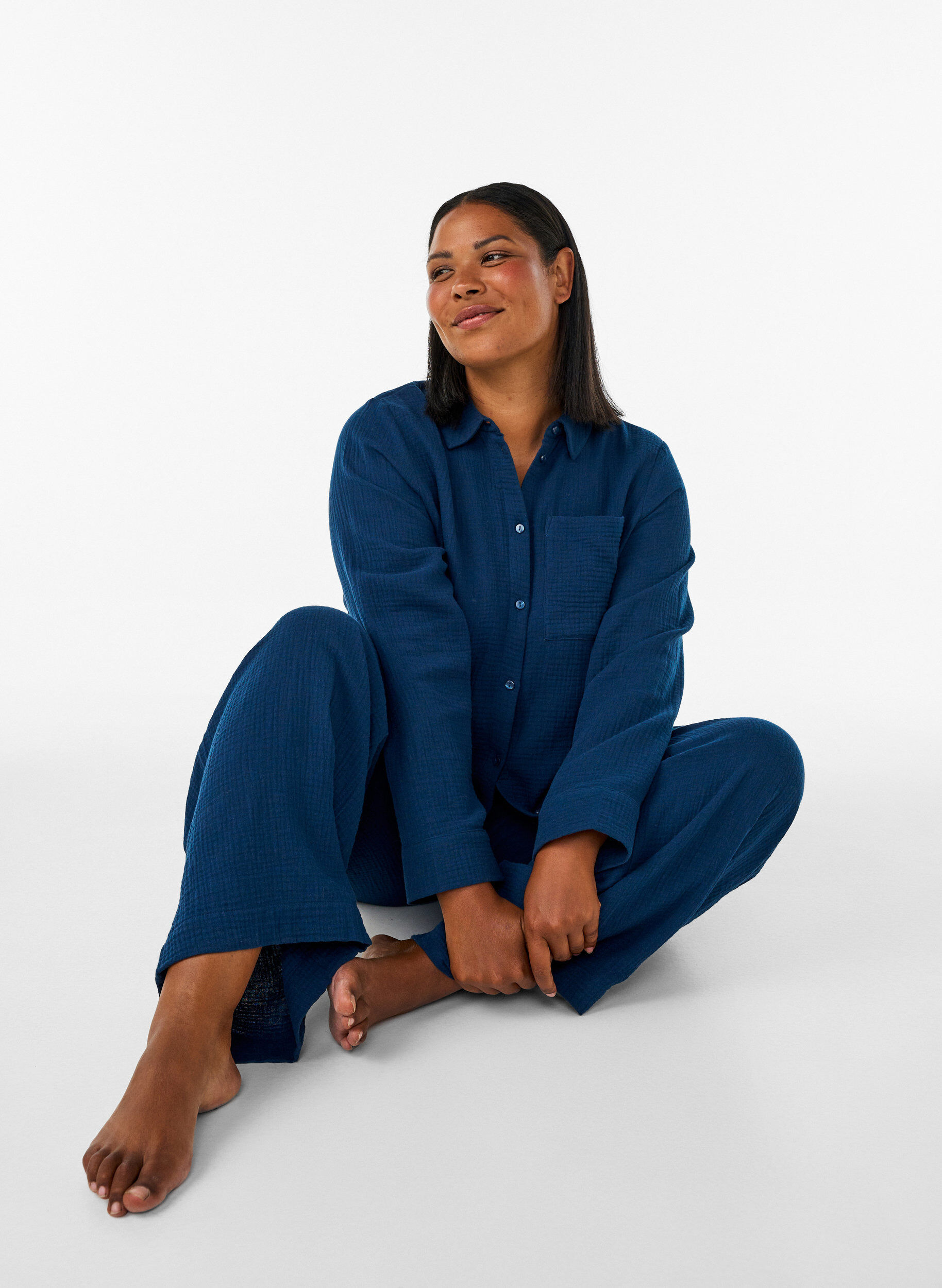 ZizziNachthemd aus Baumwoll-Musselin mit langen &Auml;rmeln, Blau, Model image number 3