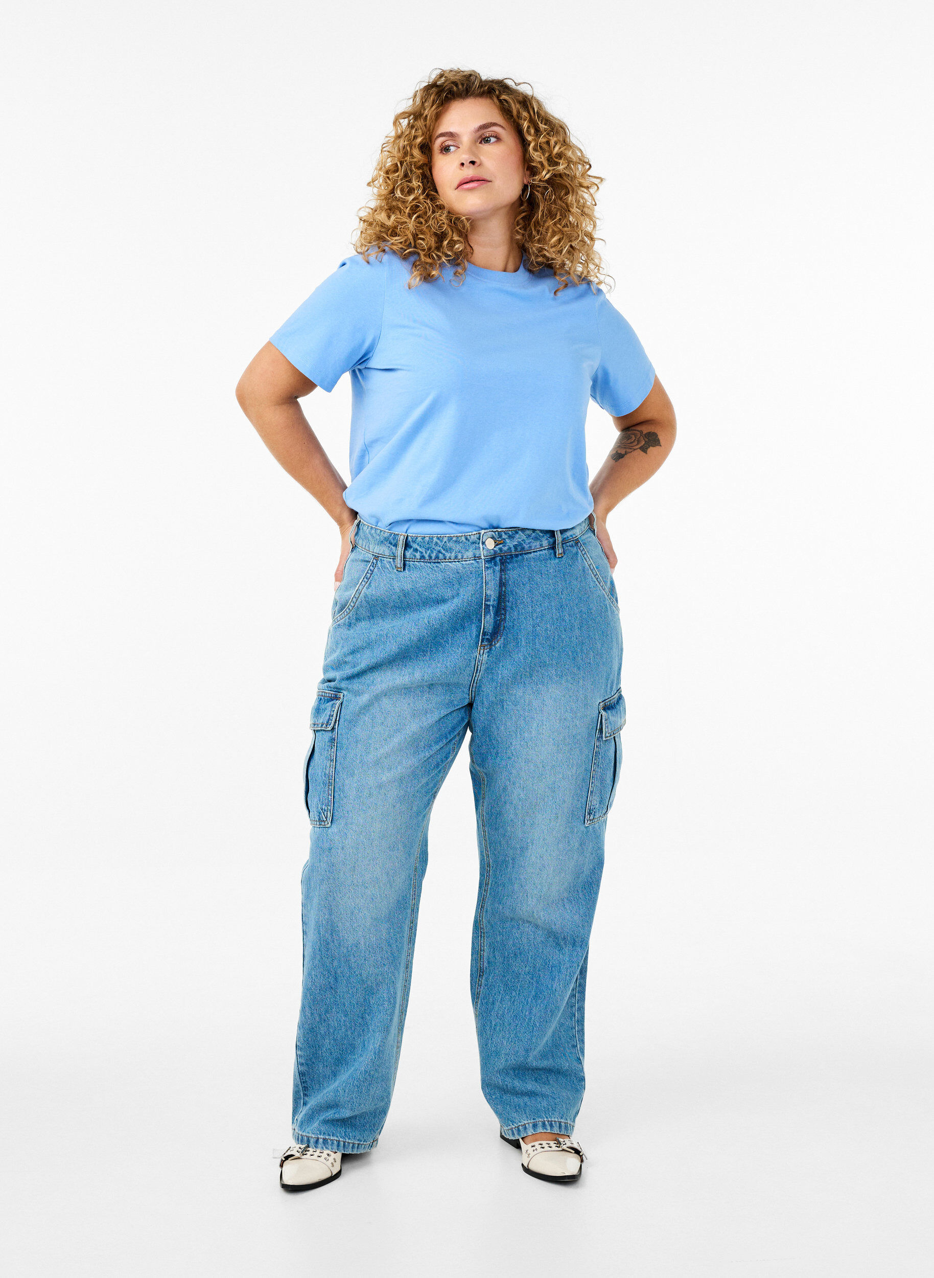 ZizziBasic-T-Shirt aus Baumwolle mit Rundhalsausschnitt, Blau, Model image number 1