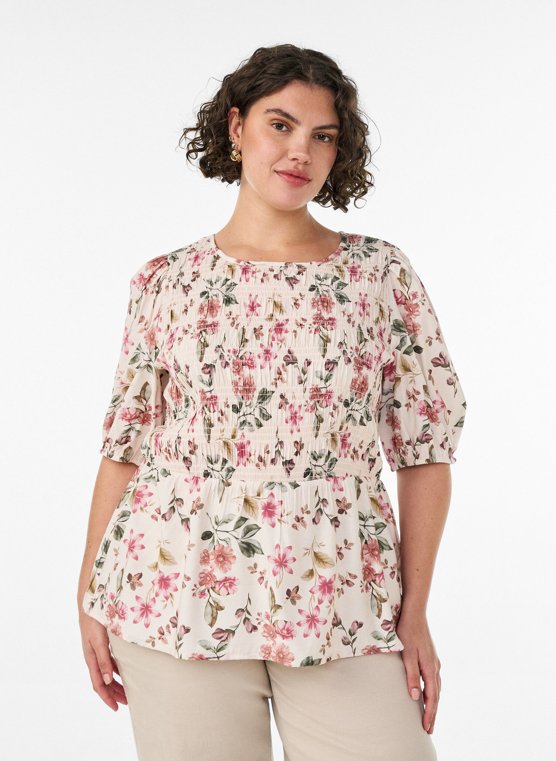 Bluse aus Viskose mit Smock und Peplum-Effekt, Vanille, Model