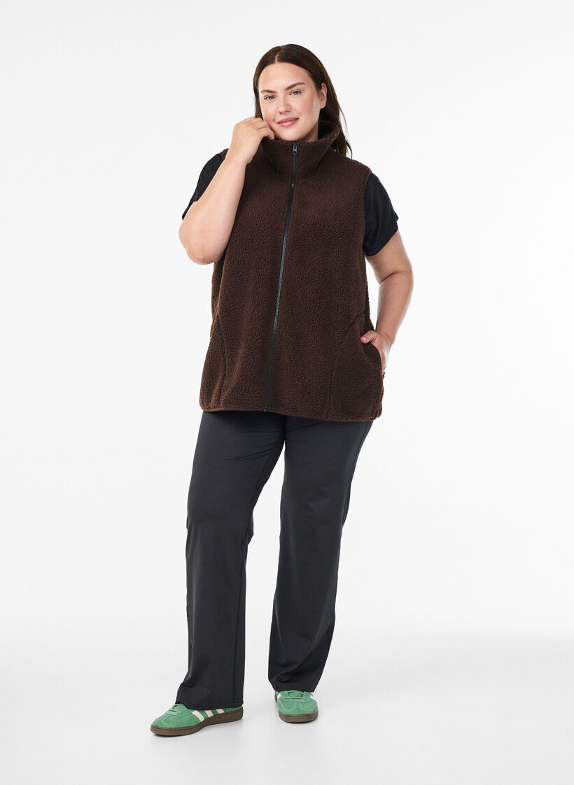 Gilet en teddy avec fermeture éclair et poches, Marron, Model image number 1