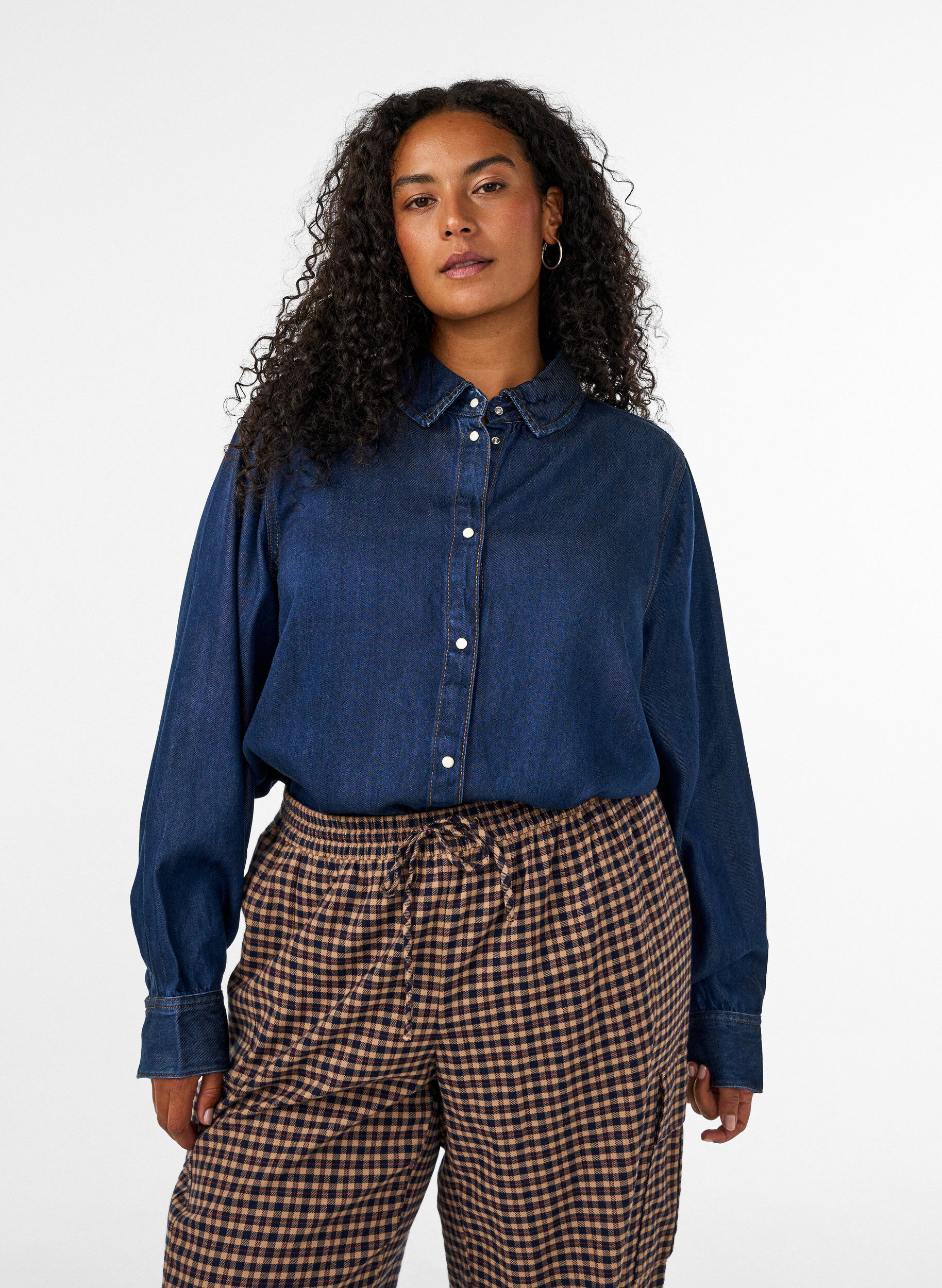 Jeanshemd aus Lyocell mit Druckkn&ouml;pfen, Blau, Model