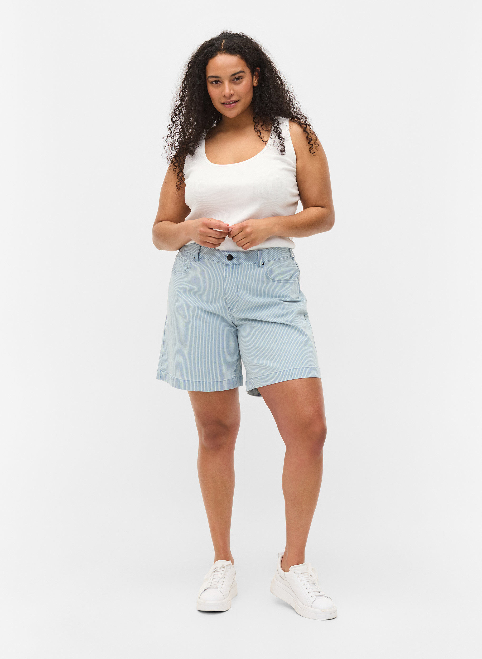 Zizzi Pack de 2 d&eacute;bardeurs basics &agrave; c&ocirc;tes, Navy B/B White, Model image number 2