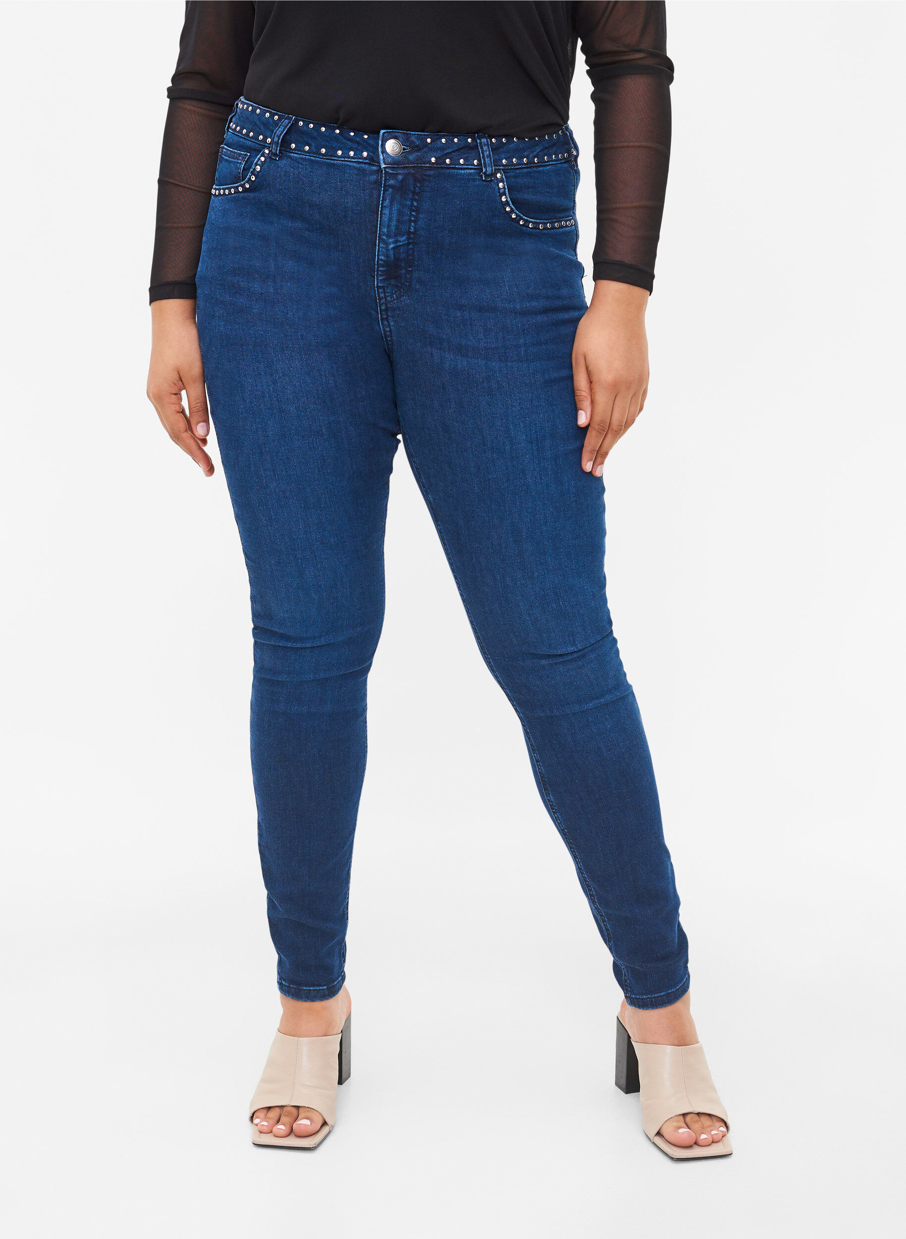 Zizzi Super Slim Amy Jeans mit Nieten, Dark blue, Model image number 3